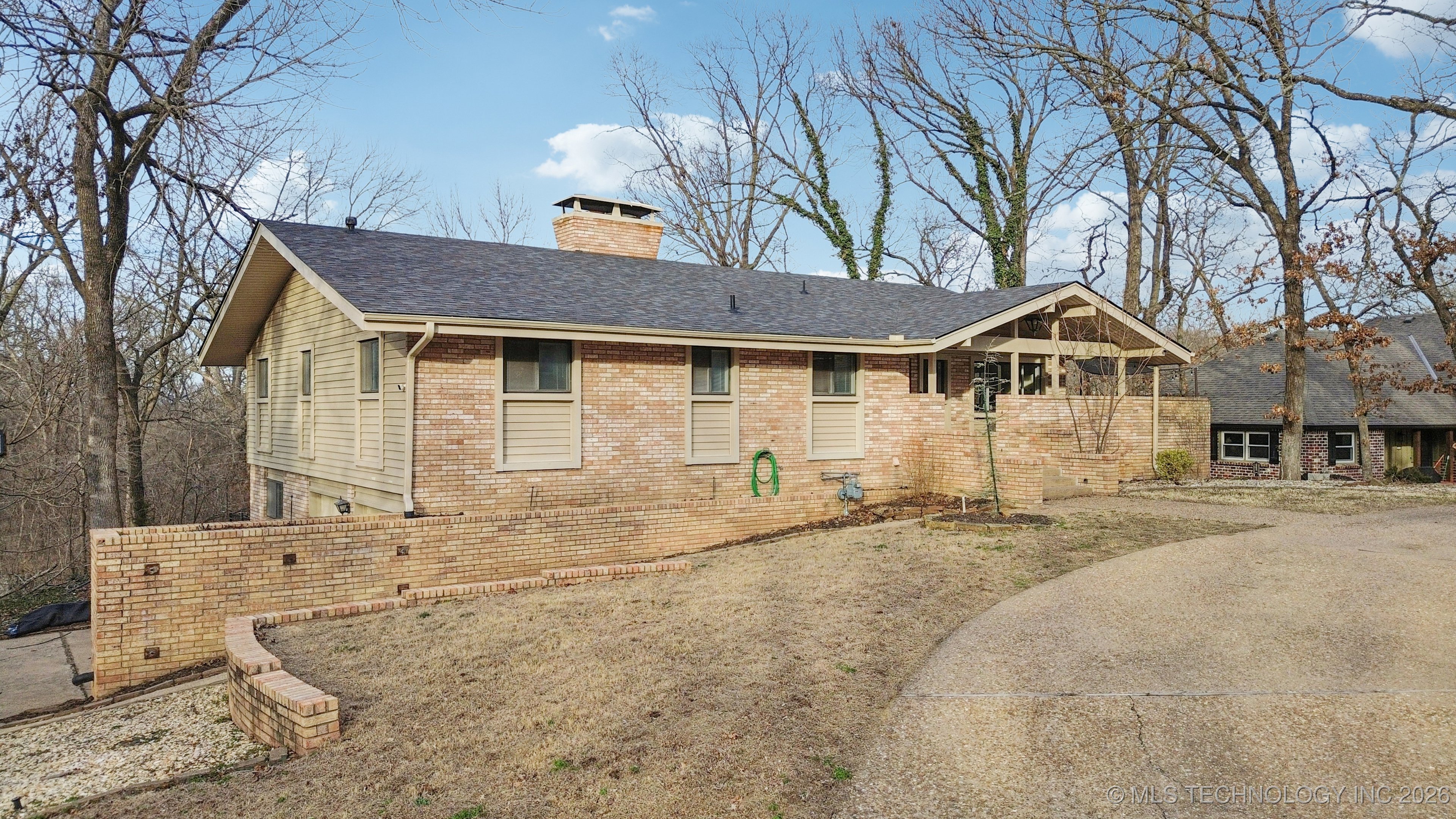 1808 S Skyline Place Property Photo 2