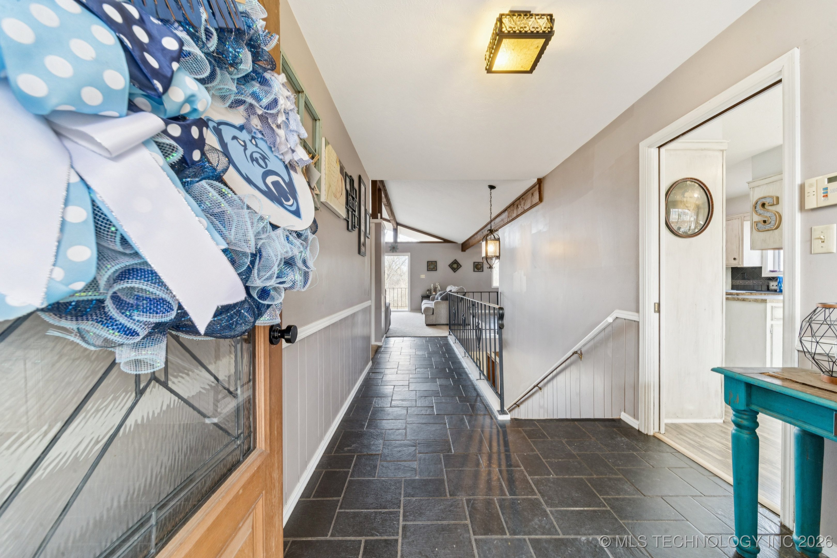 1808 S Skyline Place Property Photo 7