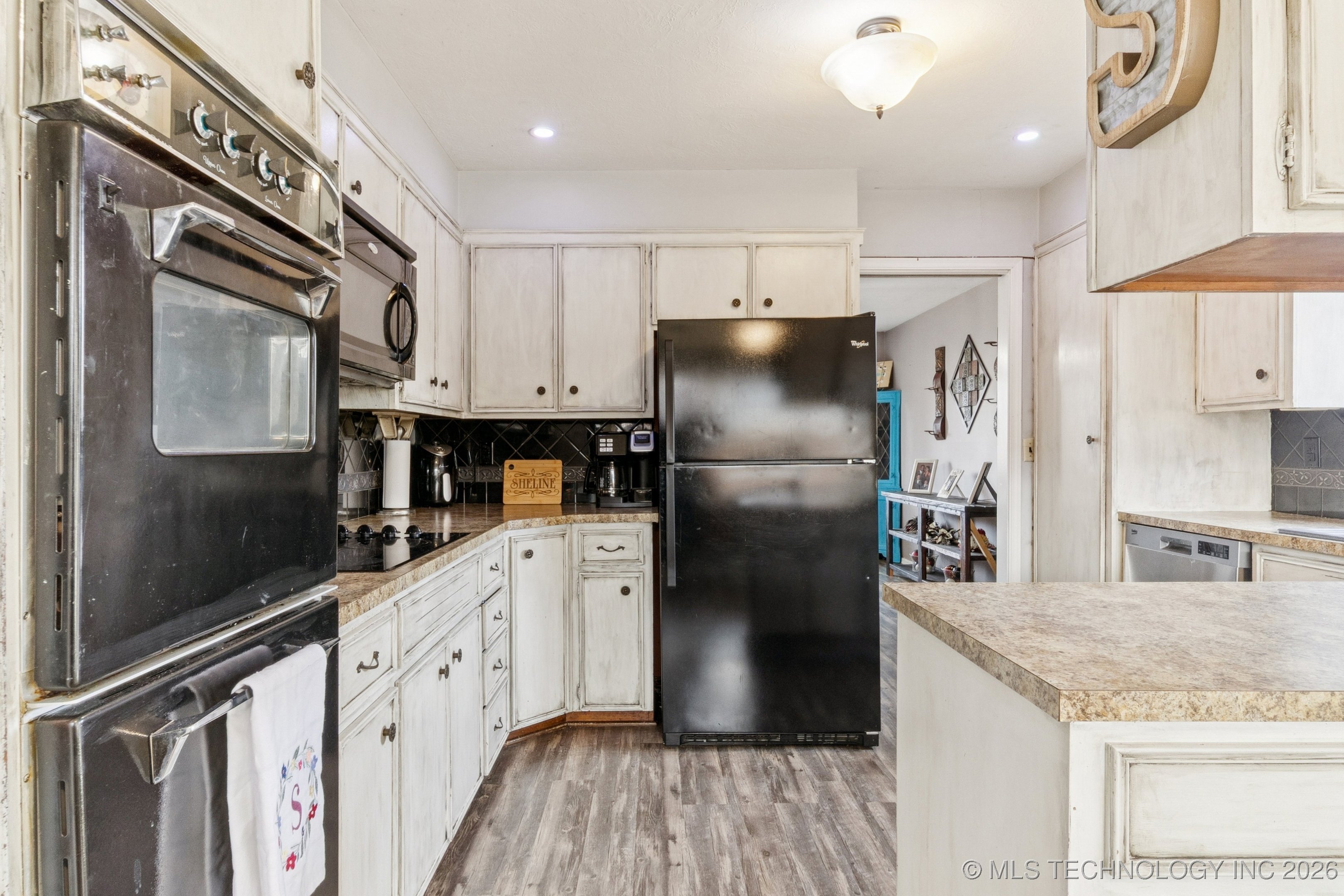 1808 S Skyline Place Property Photo 16