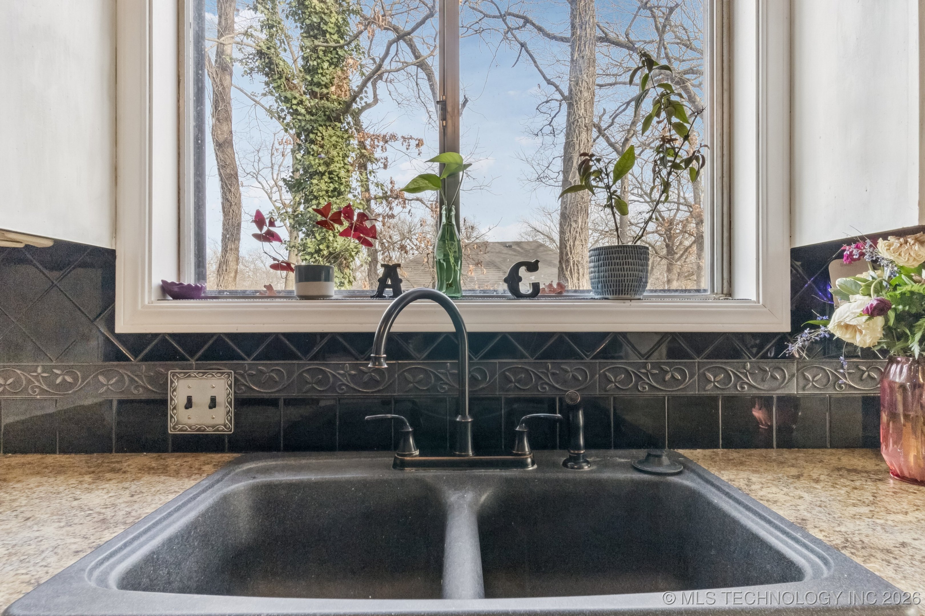 1808 S Skyline Place Property Photo 19