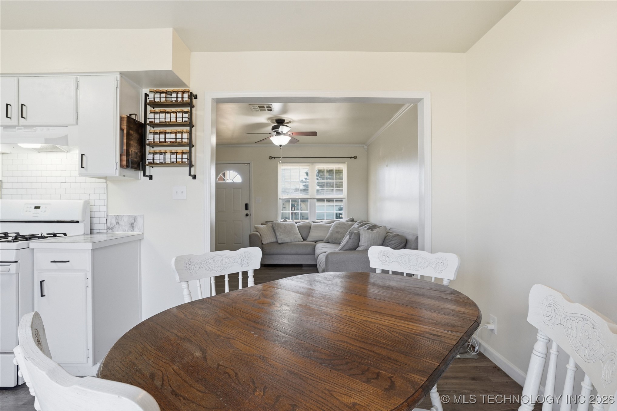 105 W 32nd Street Property Photo 17