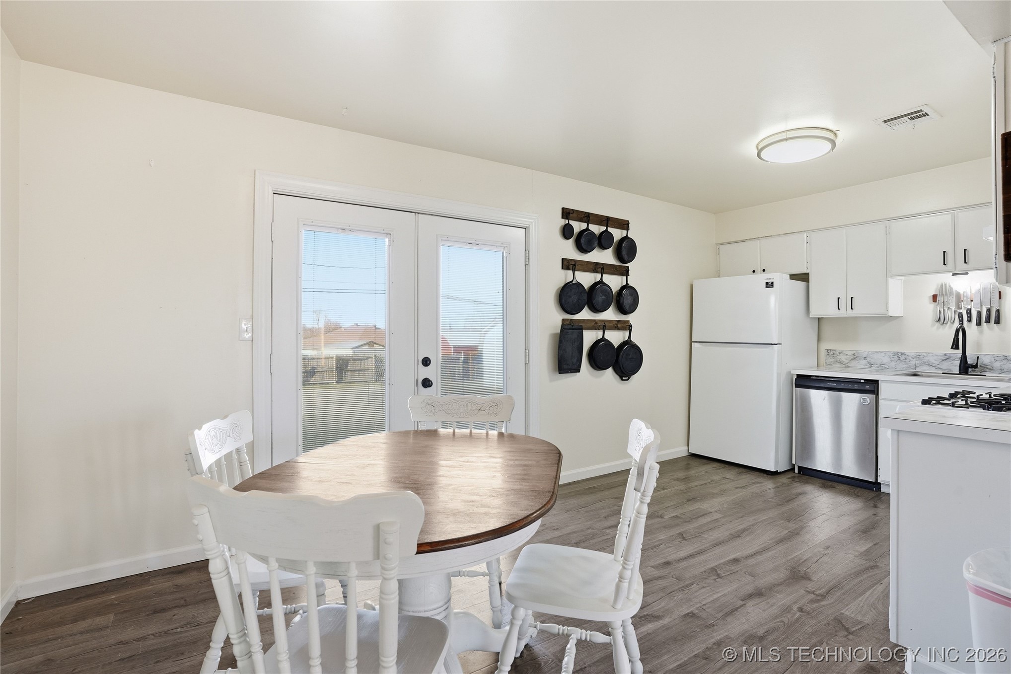 105 W 32nd Street Property Photo 19