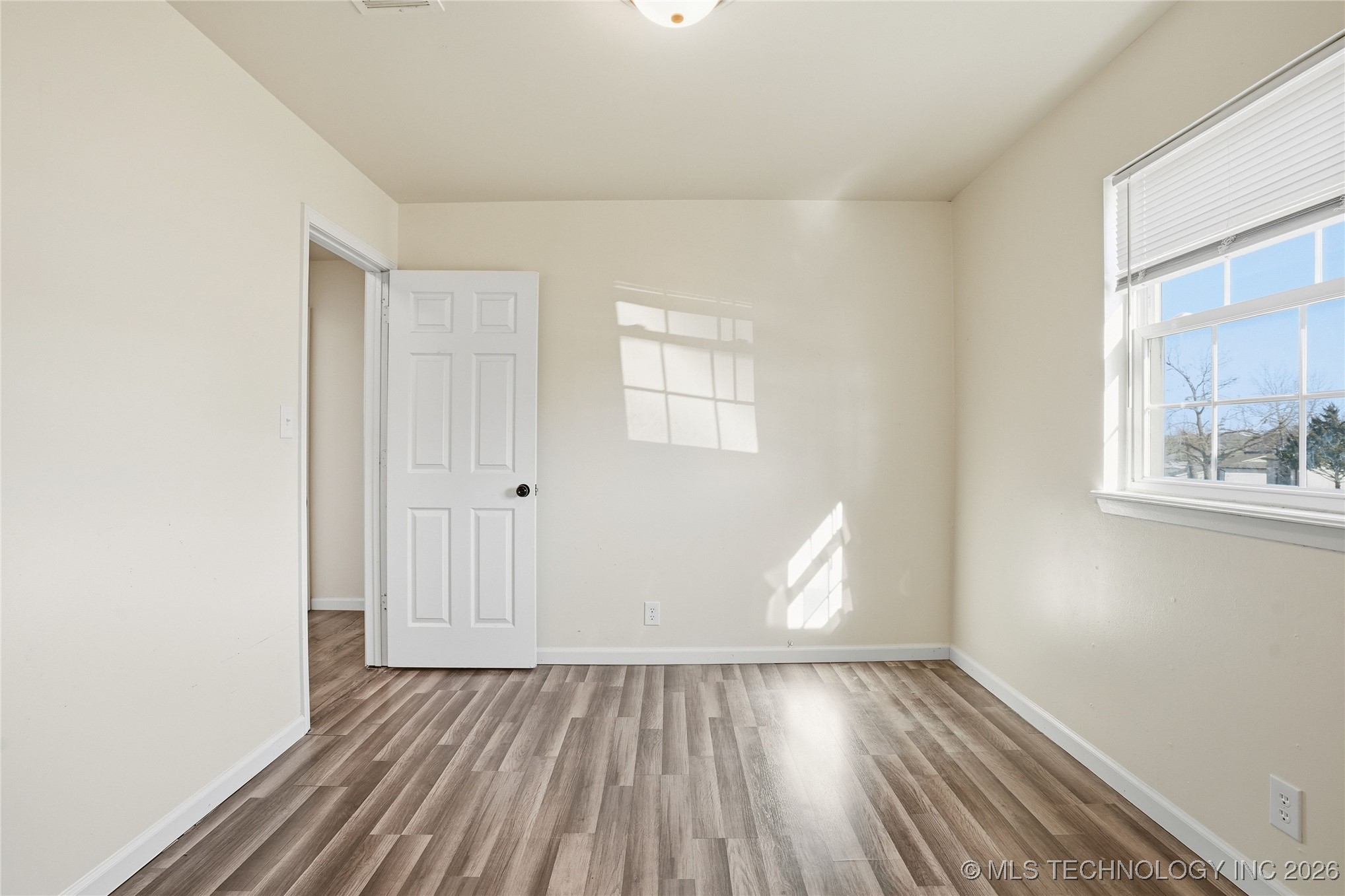 105 W 32nd Street Property Photo 22