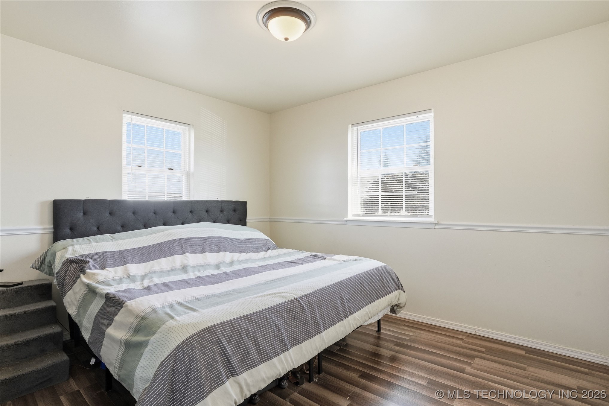 105 W 32nd Street Property Photo 23