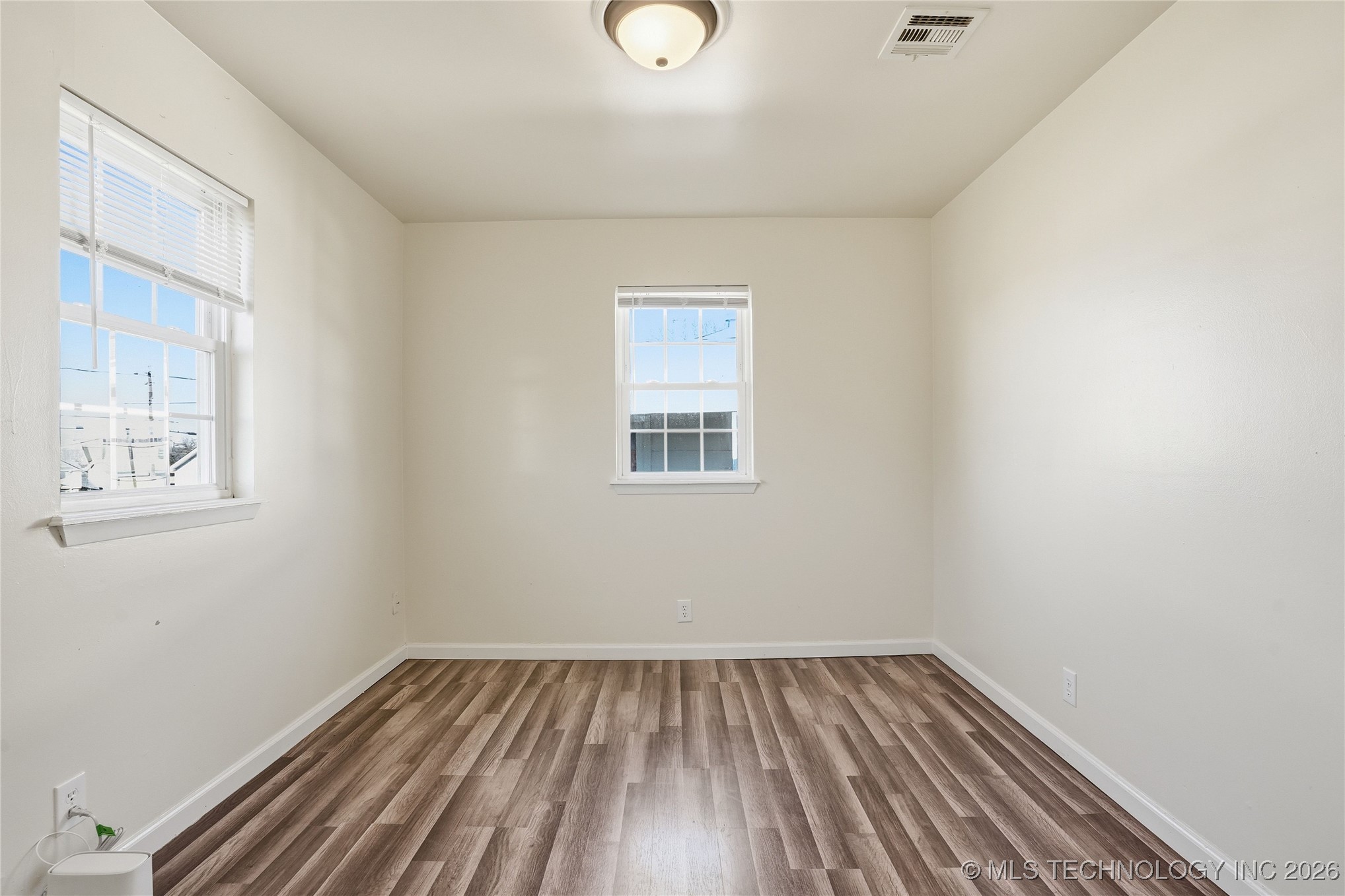 105 W 32nd Street Property Photo 25