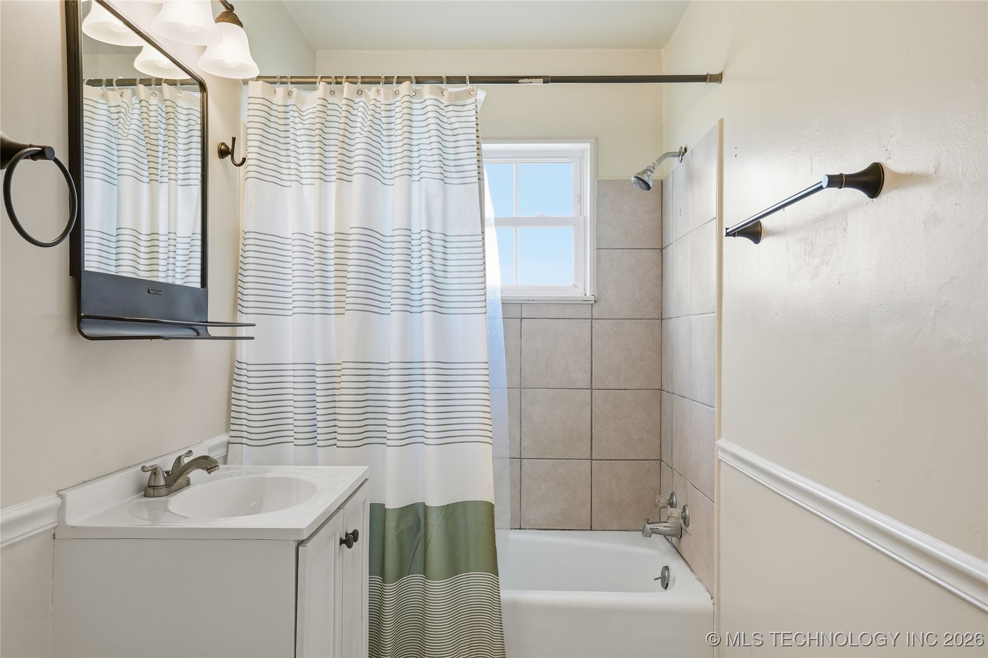 105 W 32nd Street Property Photo 31