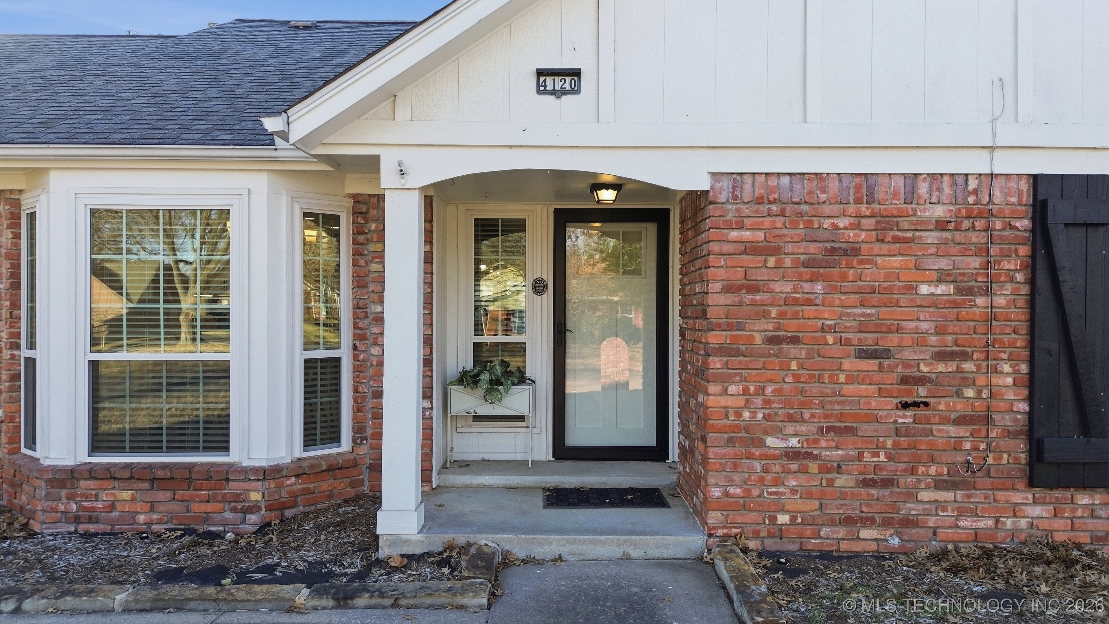 4120 S Juniper Avenue Property Photo 6