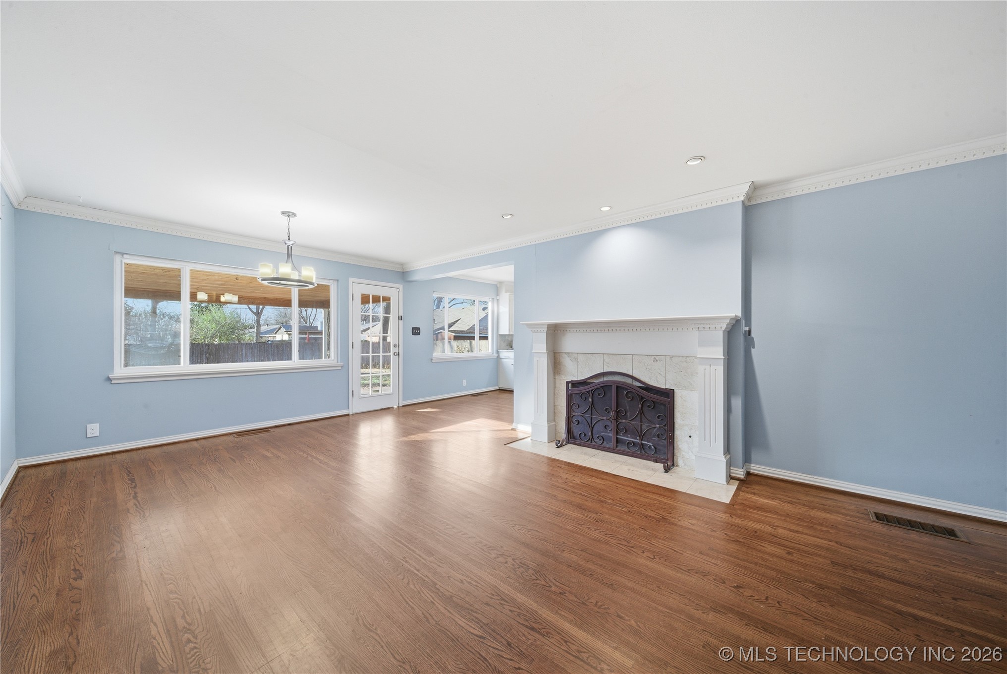 1742 E 61st Place Property Photo 5