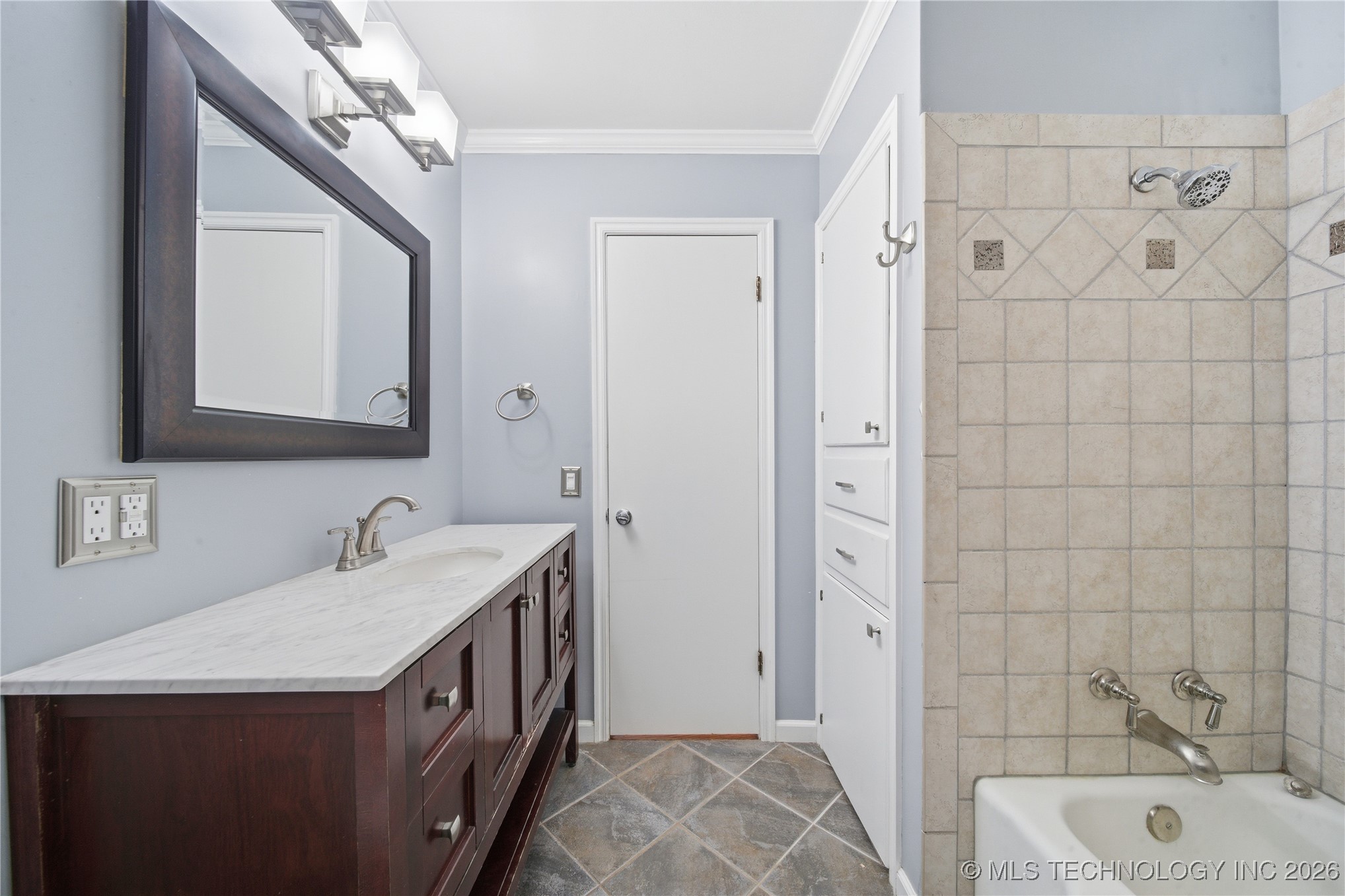 1742 E 61st Place Property Photo 24