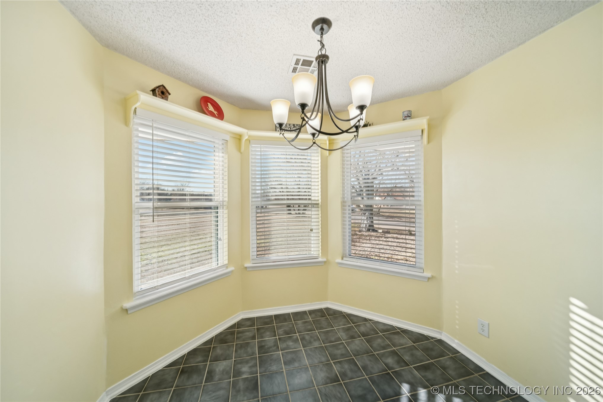 20665 S Carefree Drive Property Photo 5