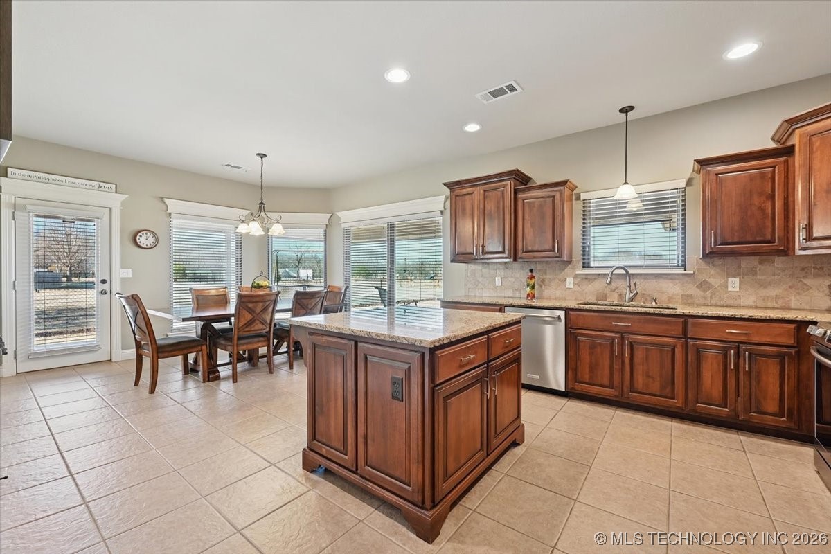 24383 E 145th Street S Property Photo 21