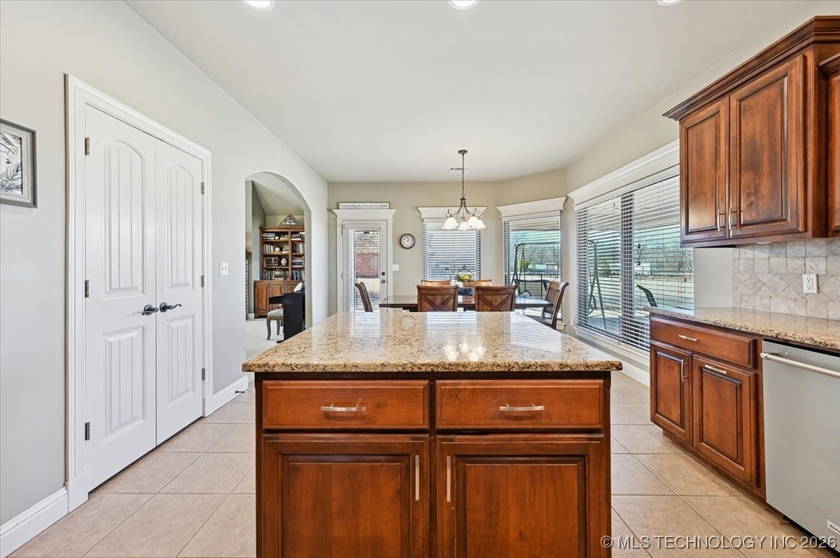 24383 E 145th Street S Property Photo 23