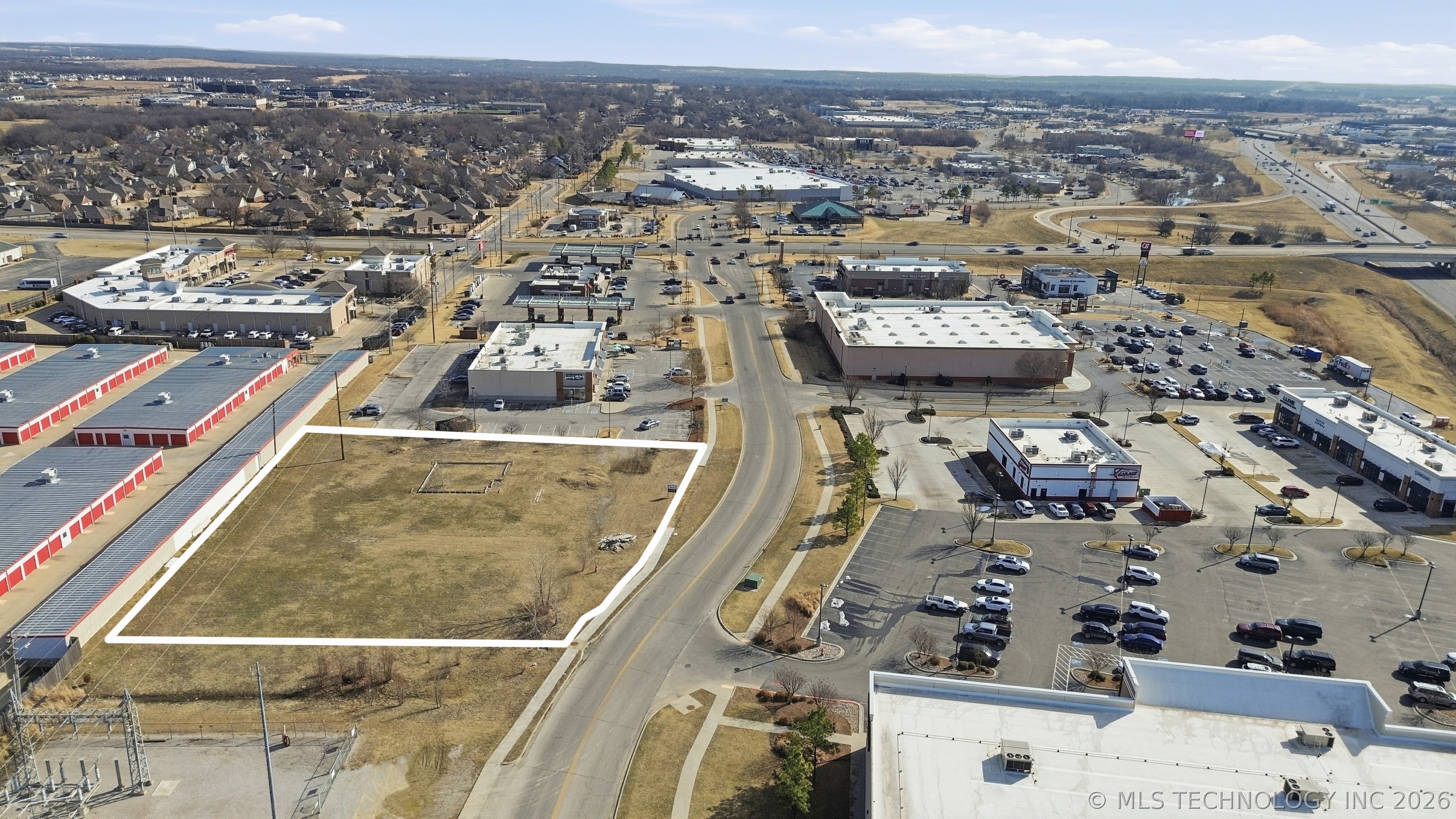 800 E Hillside Drive Property Photo 3