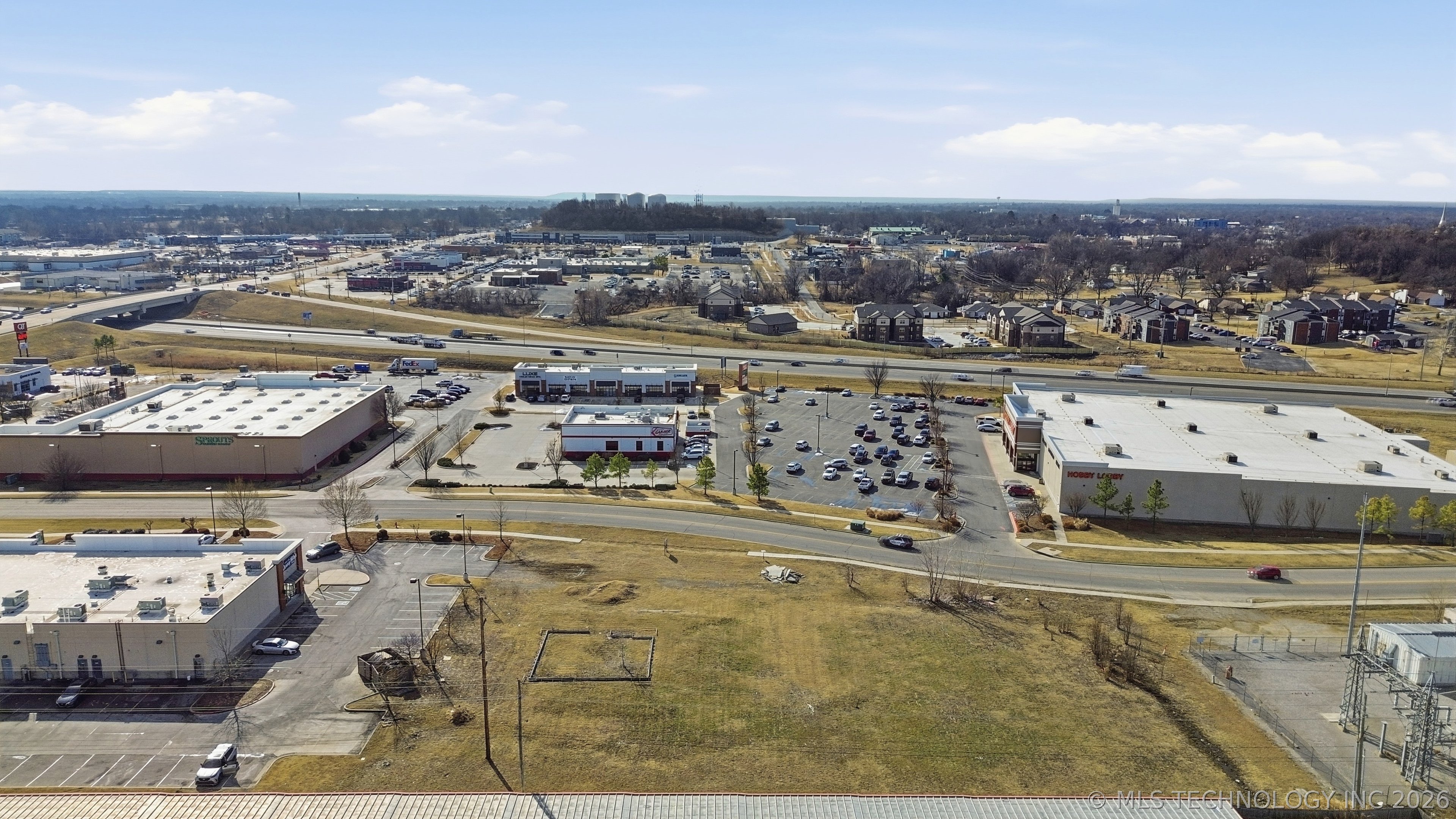 800 E Hillside Drive Property Photo 6