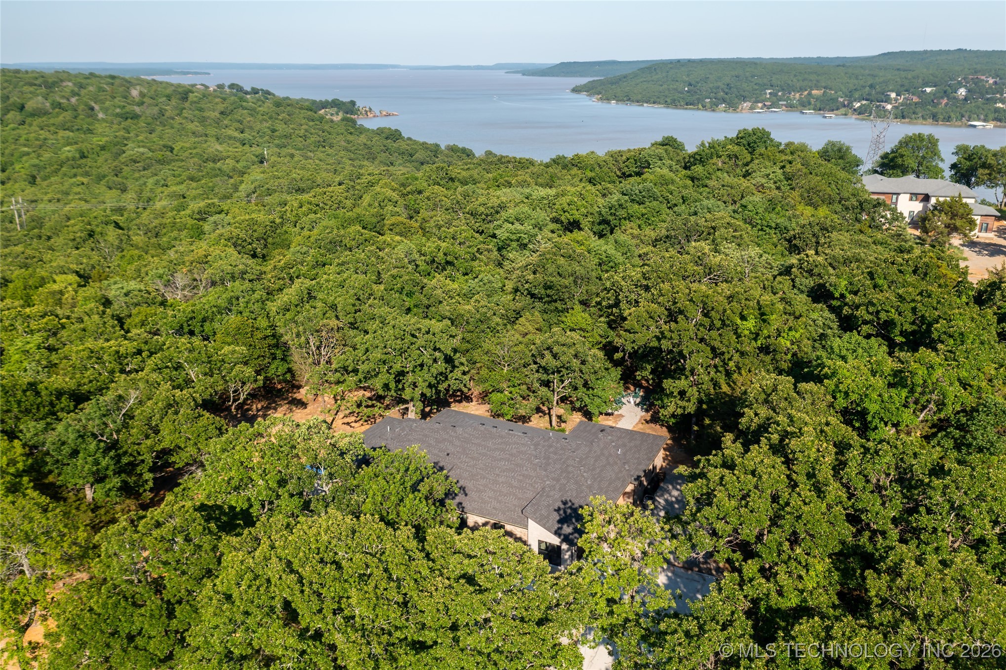 118289 S 4215 Property Photo 24