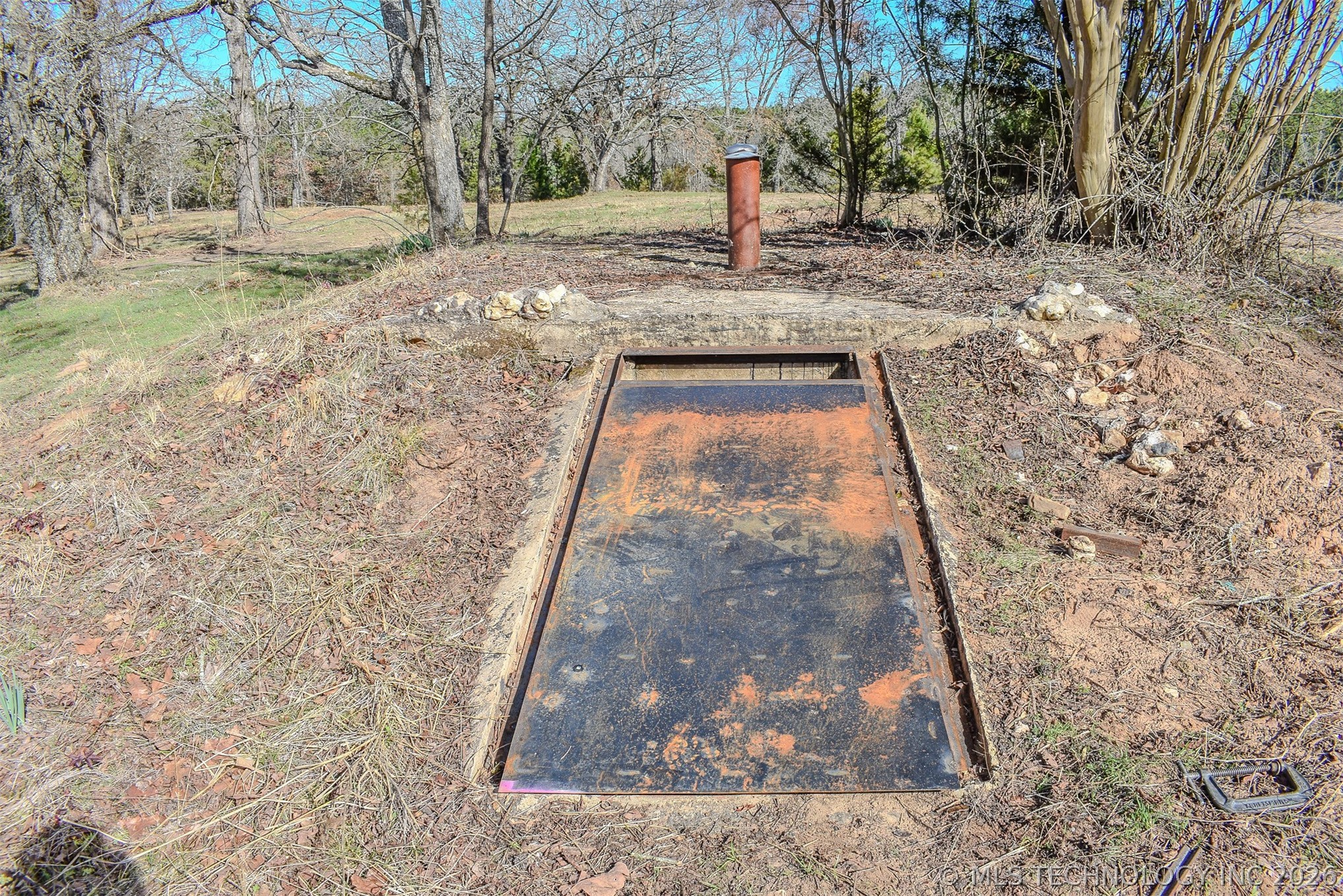 32 E 2030 Road Property Photo 6