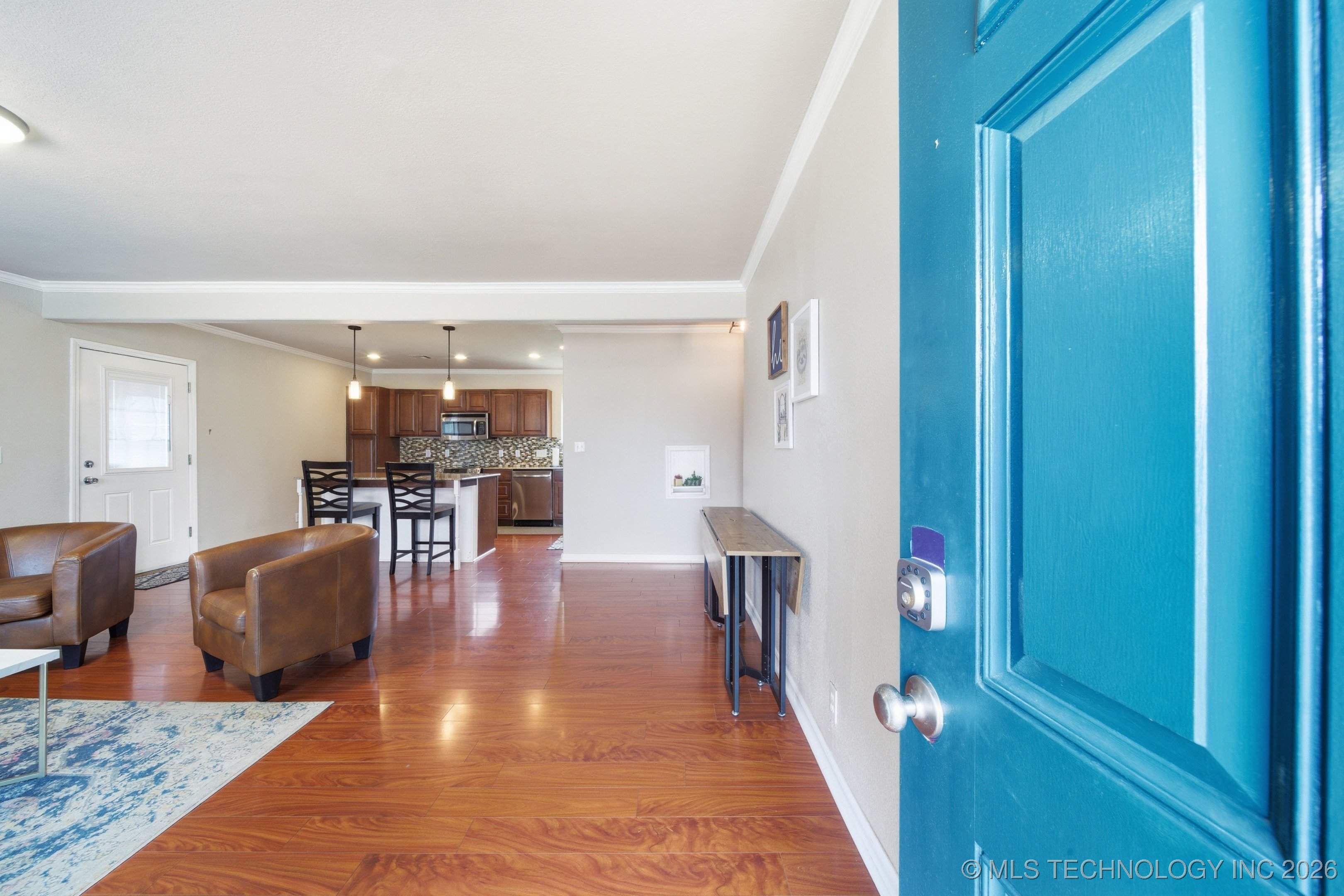 1321 S Quebec Avenue Property Photo 4