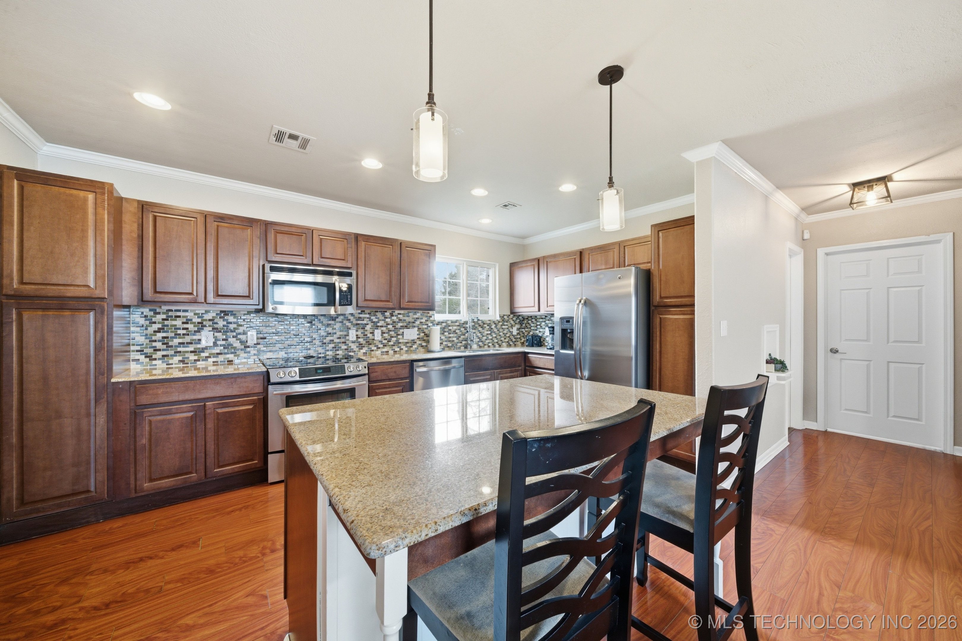 1321 S Quebec Avenue Property Photo 11