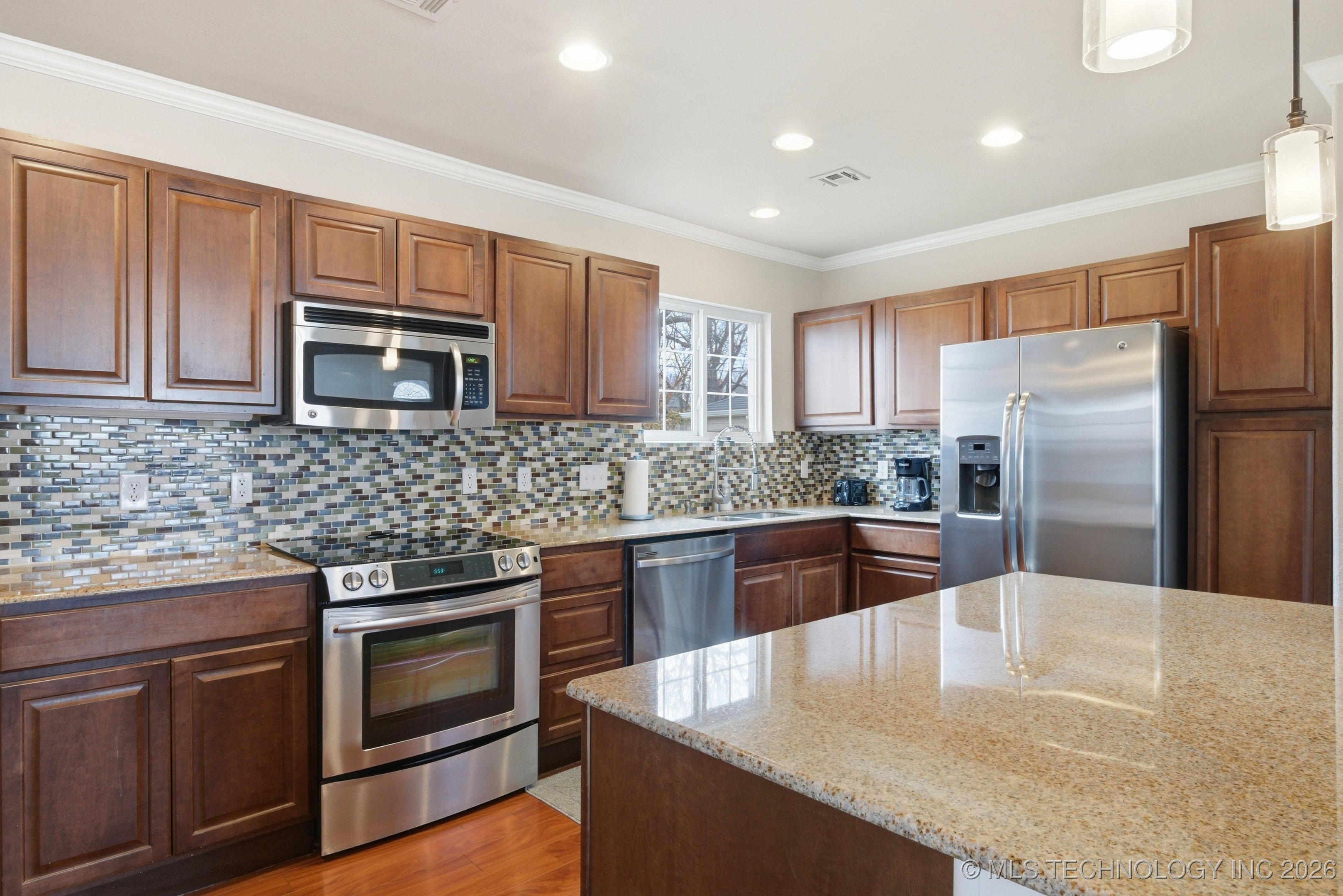 1321 S Quebec Avenue Property Photo 13