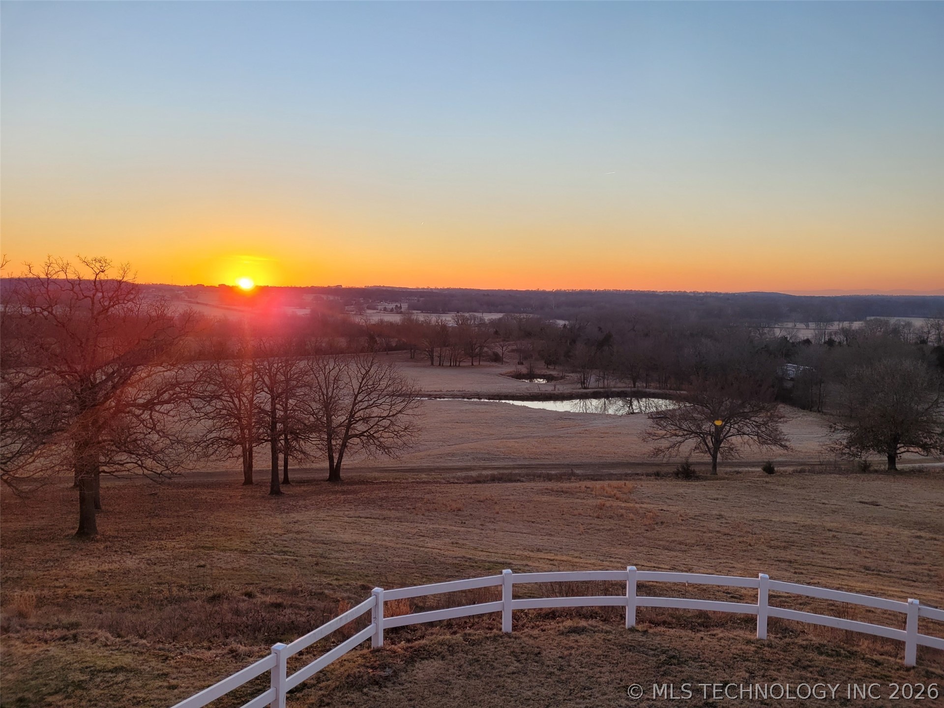 466821 E 1090 Road Property Photo 3
