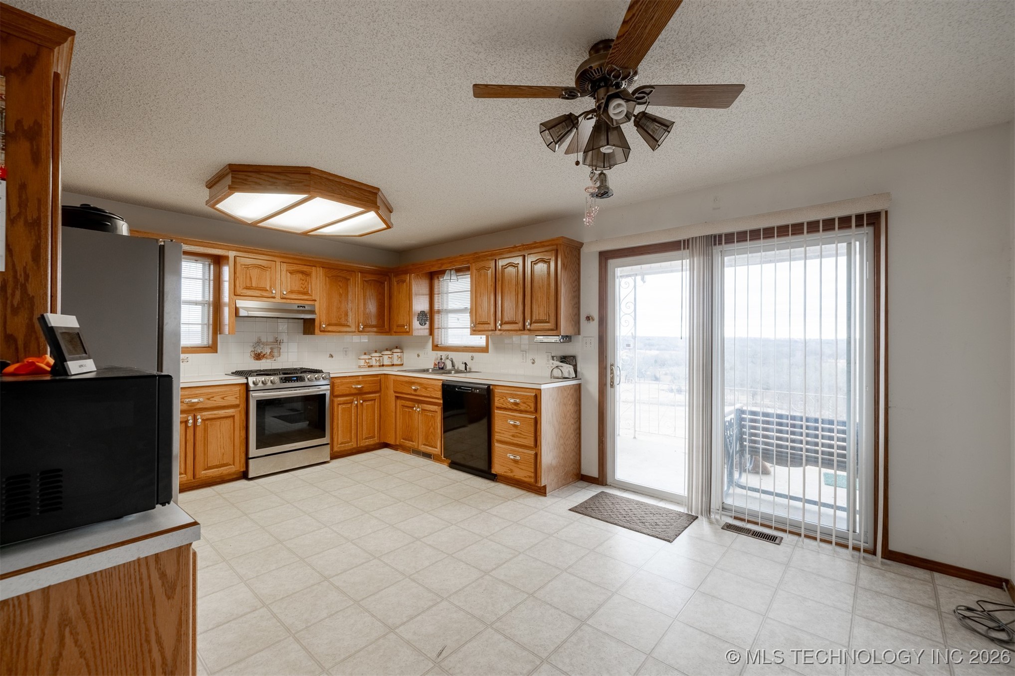 466821 E 1090 Road Property Photo 11