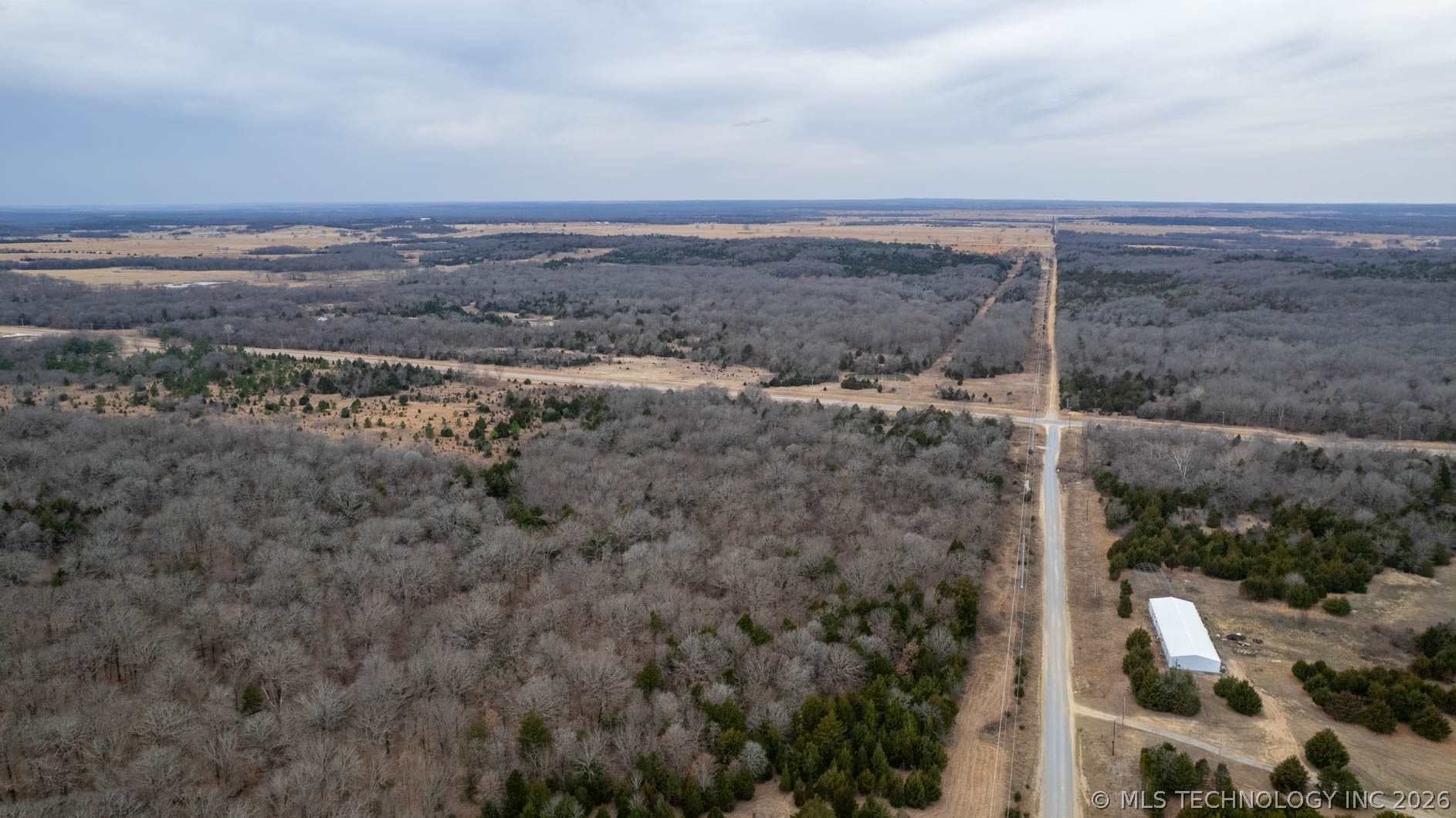 1 E 1180 Road Property Photo 7