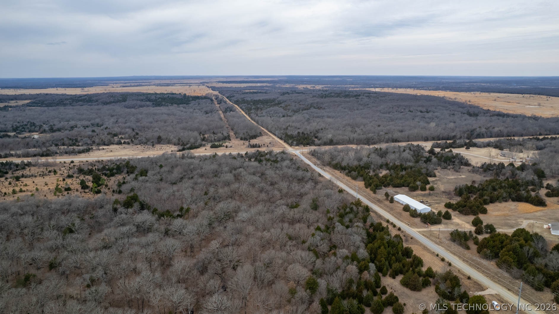 1 E 1180 Road Property Photo 9