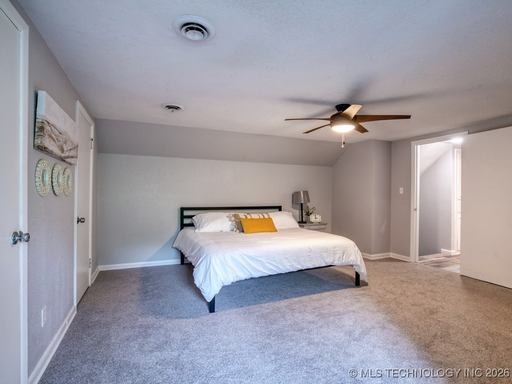 2005 E Foster Property Photo 22