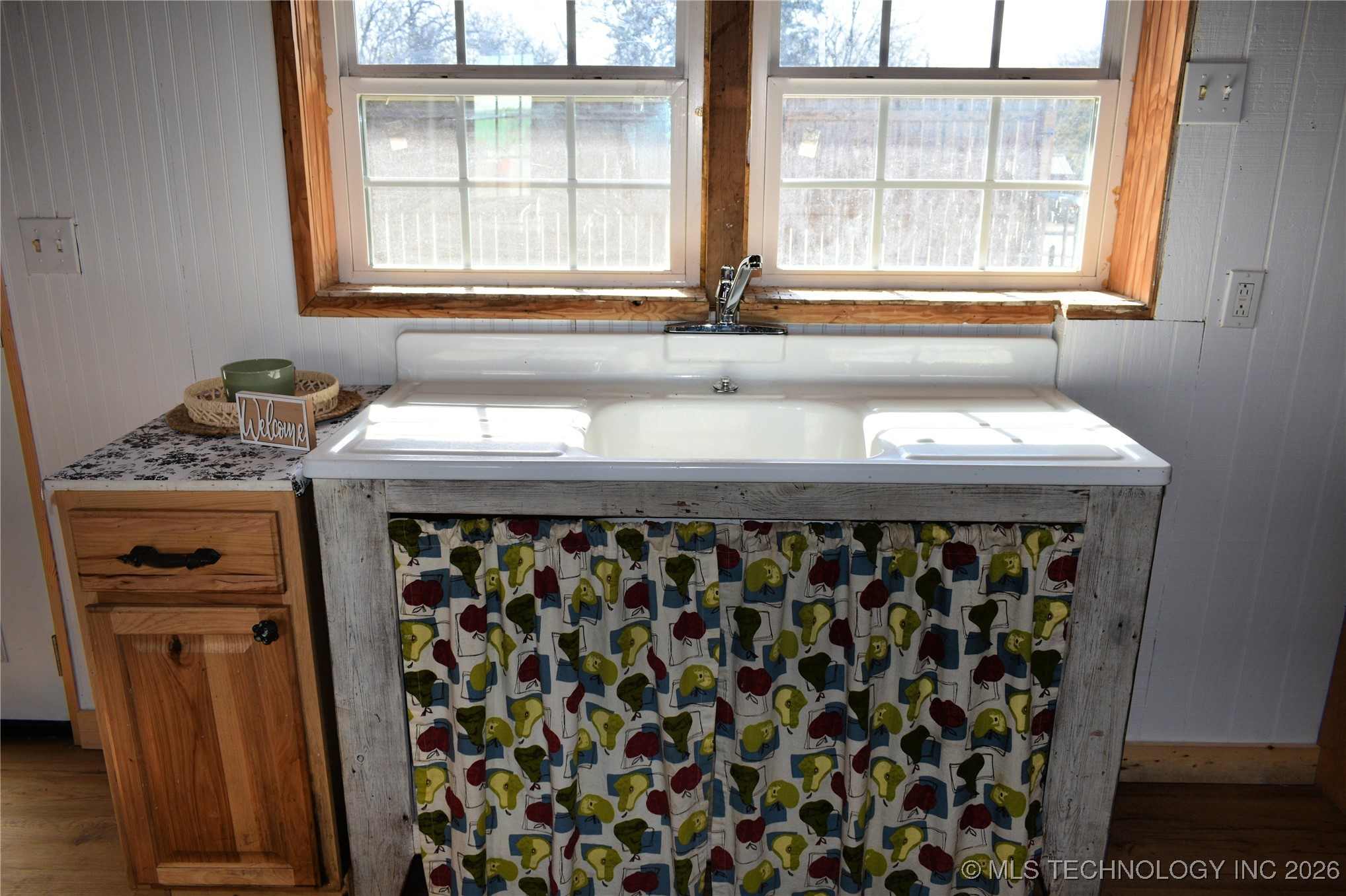 105 W Valliant Avenue Property Photo 11