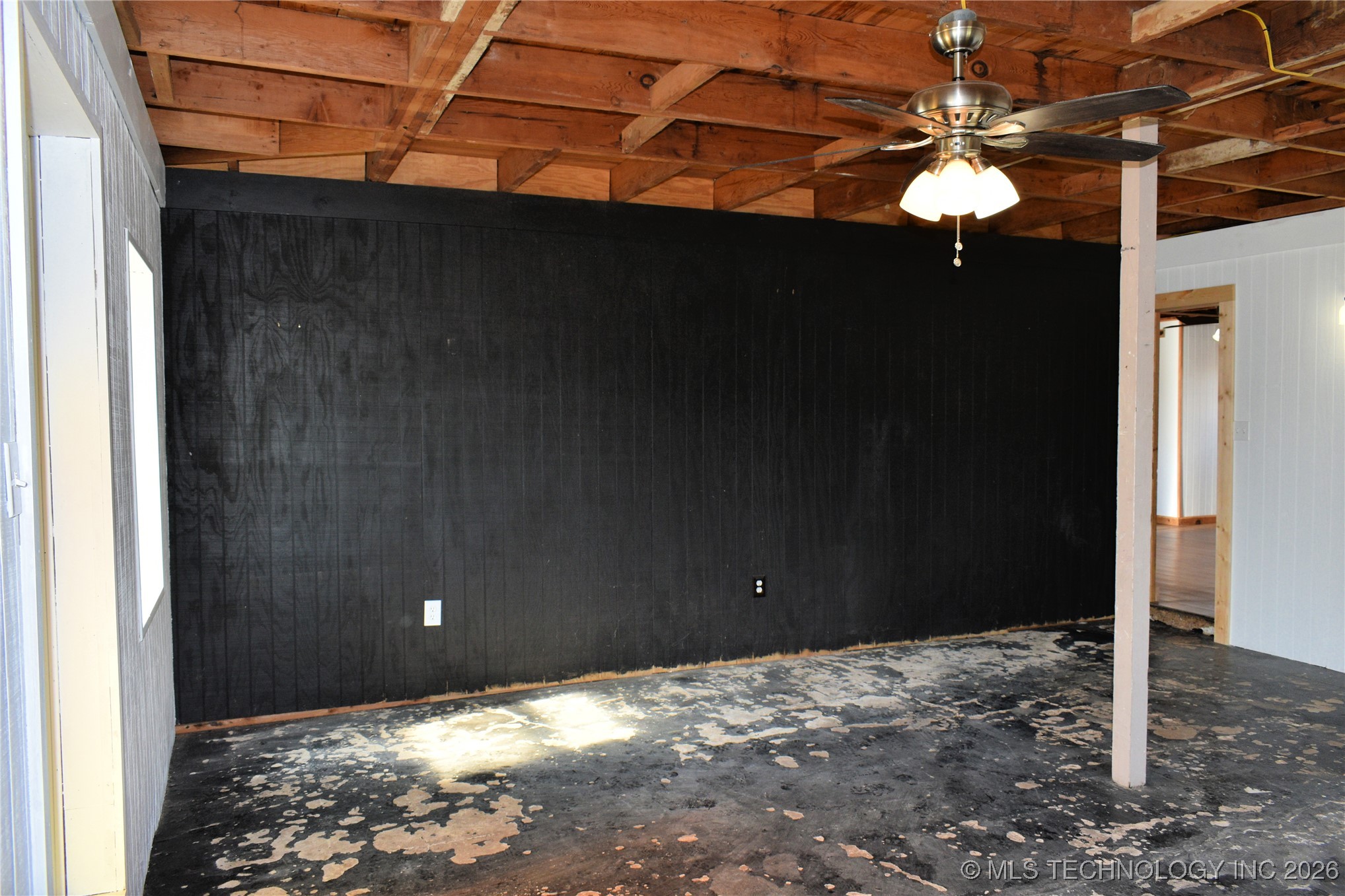 105 W Valliant Avenue Property Photo 24