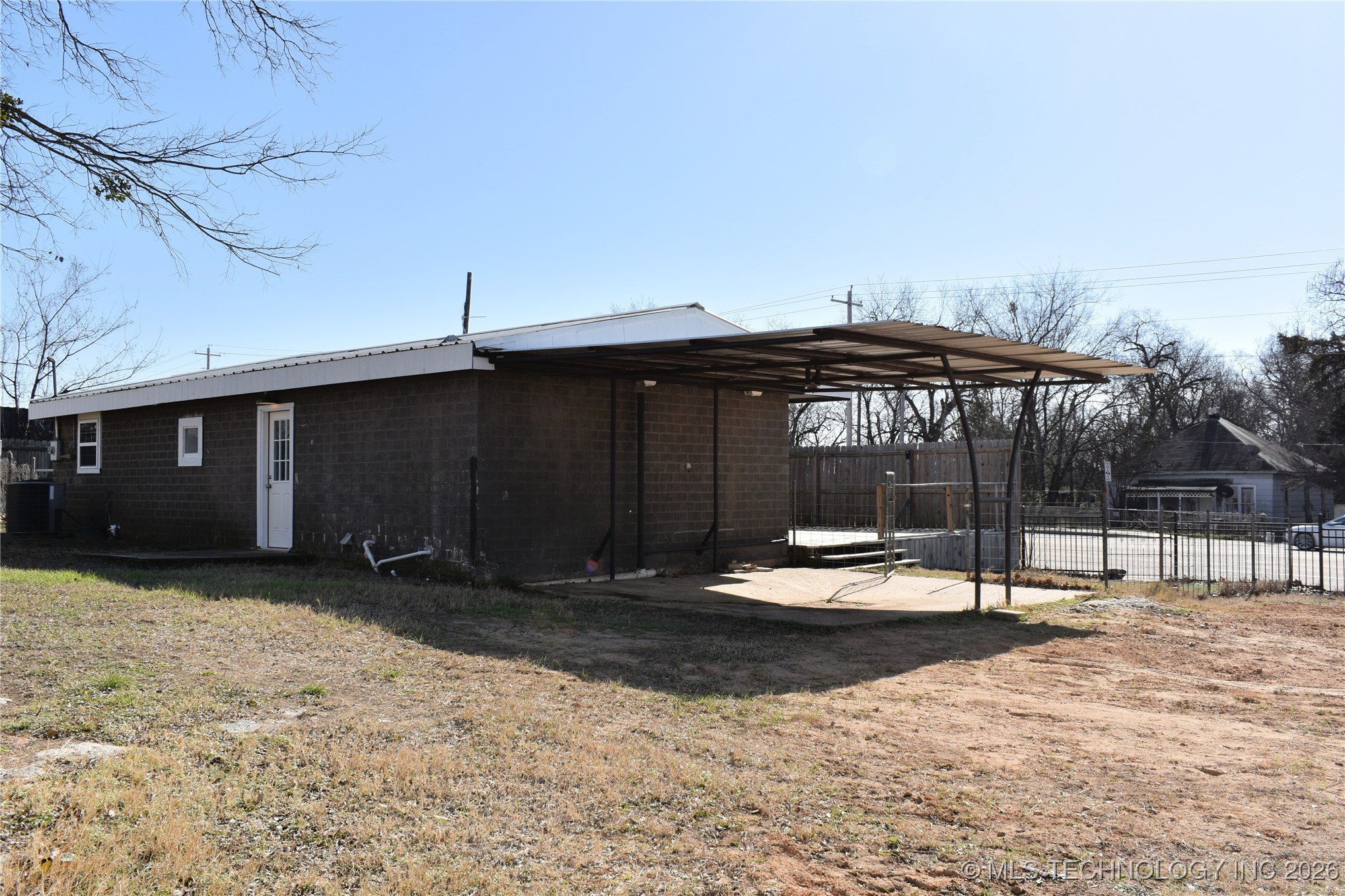 105 W Valliant Avenue Property Photo 32