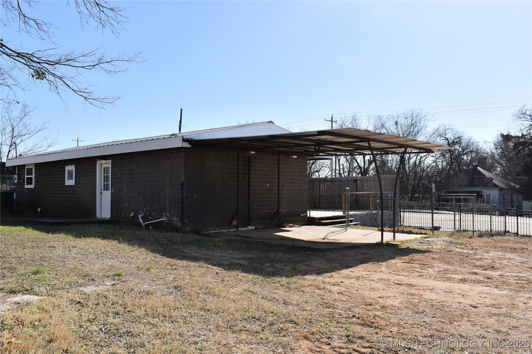 105 W Valliant Avenue Property Photo 36