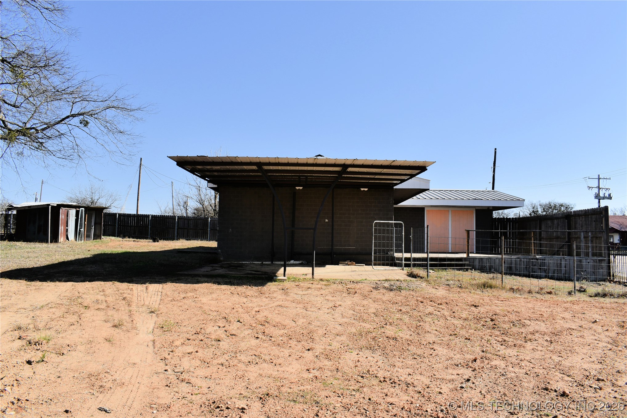 105 W Valliant Avenue Property Photo 37