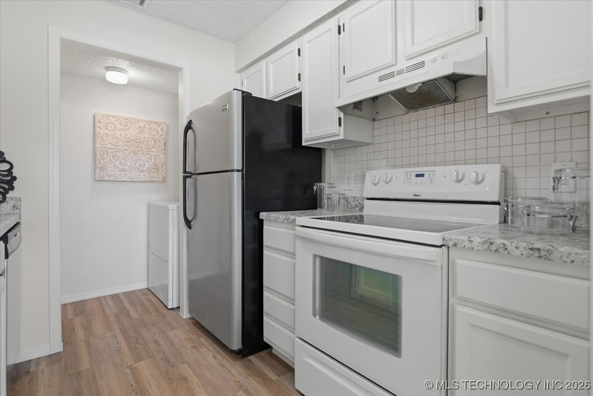 2433 E 87th Street 285 Property Photo 8