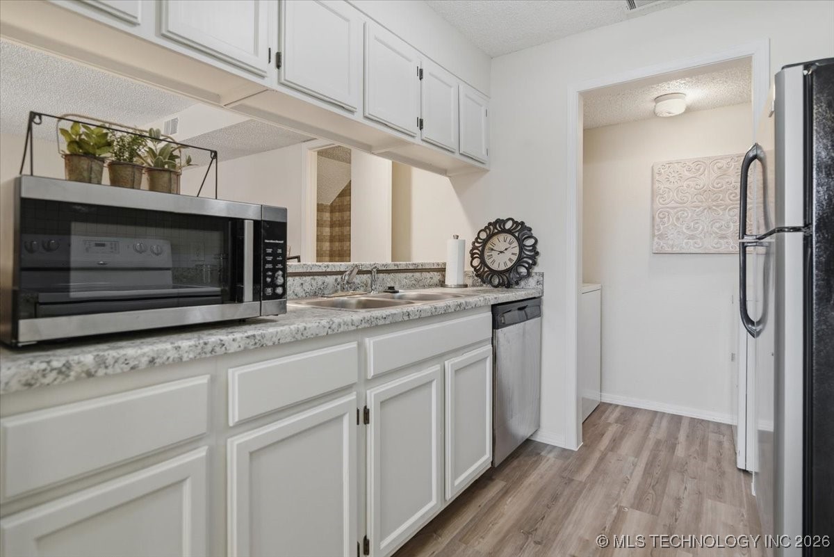 2433 E 87th Street 285 Property Photo 9