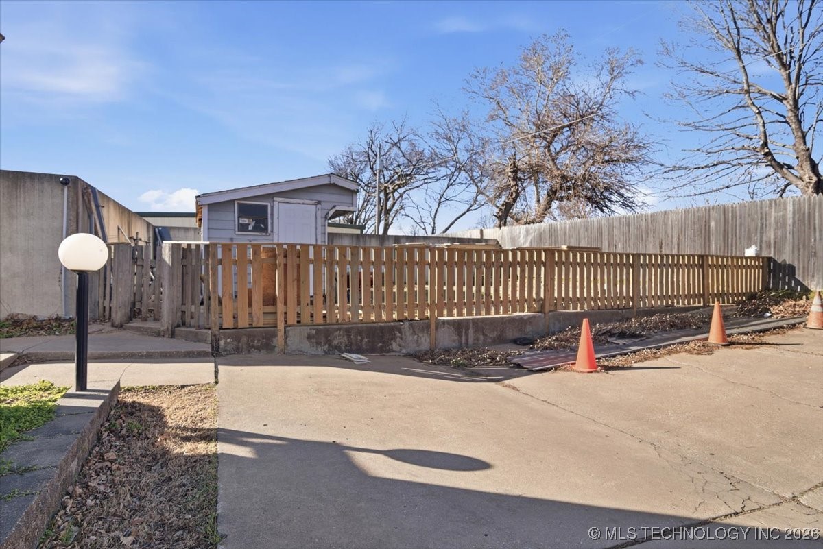 2433 E 87th Street 285 Property Photo 26