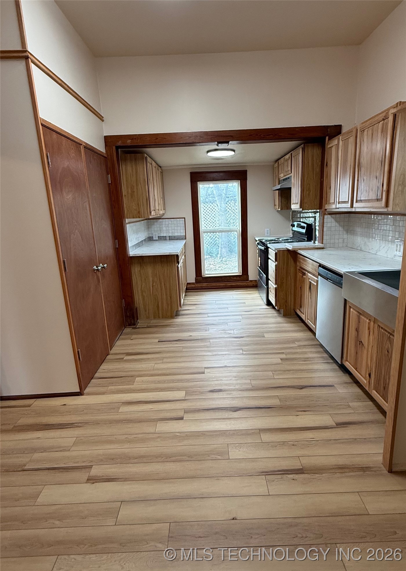 611 Goingsnake Property Photo 14