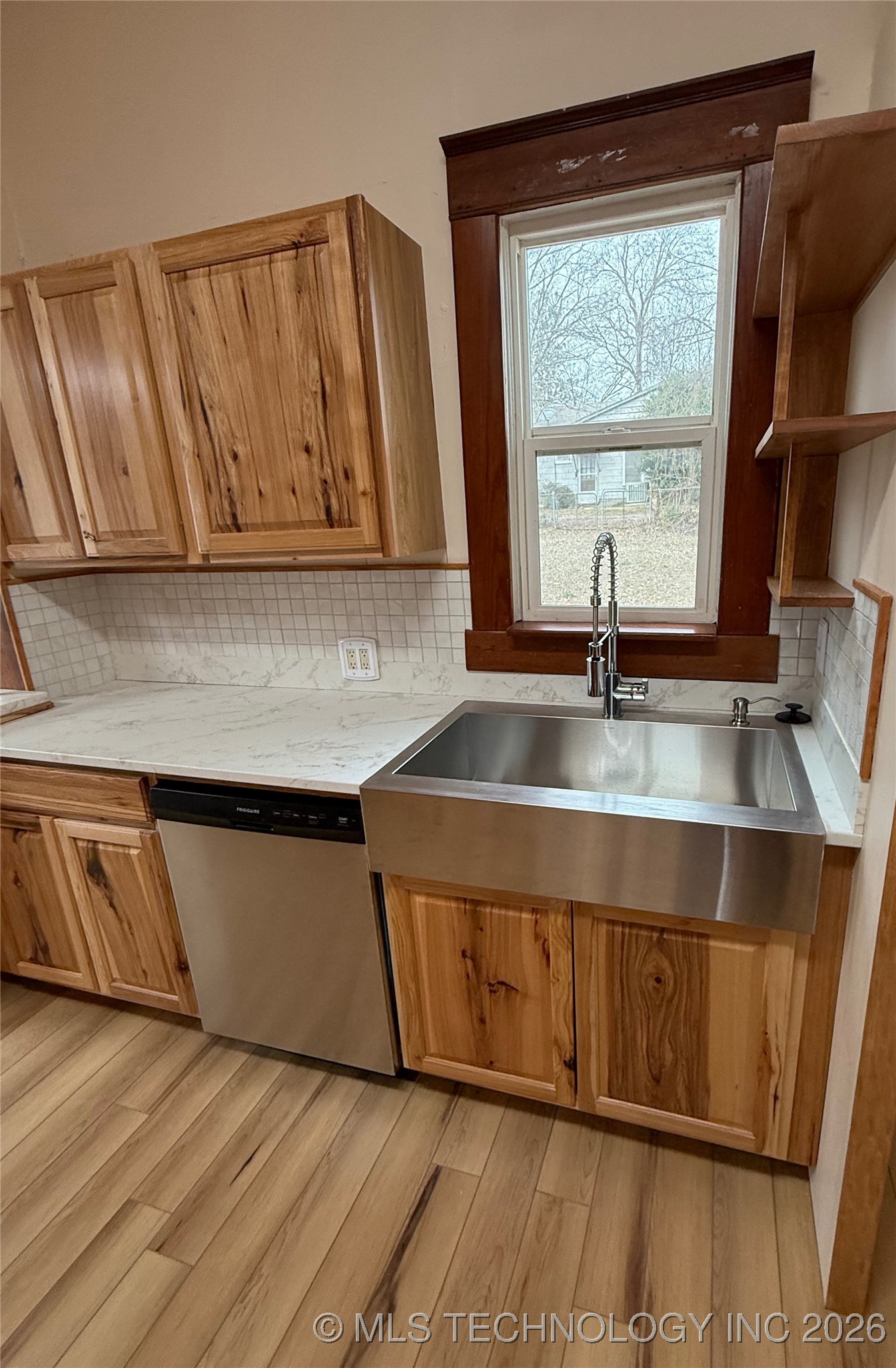 611 Goingsnake Property Photo 18