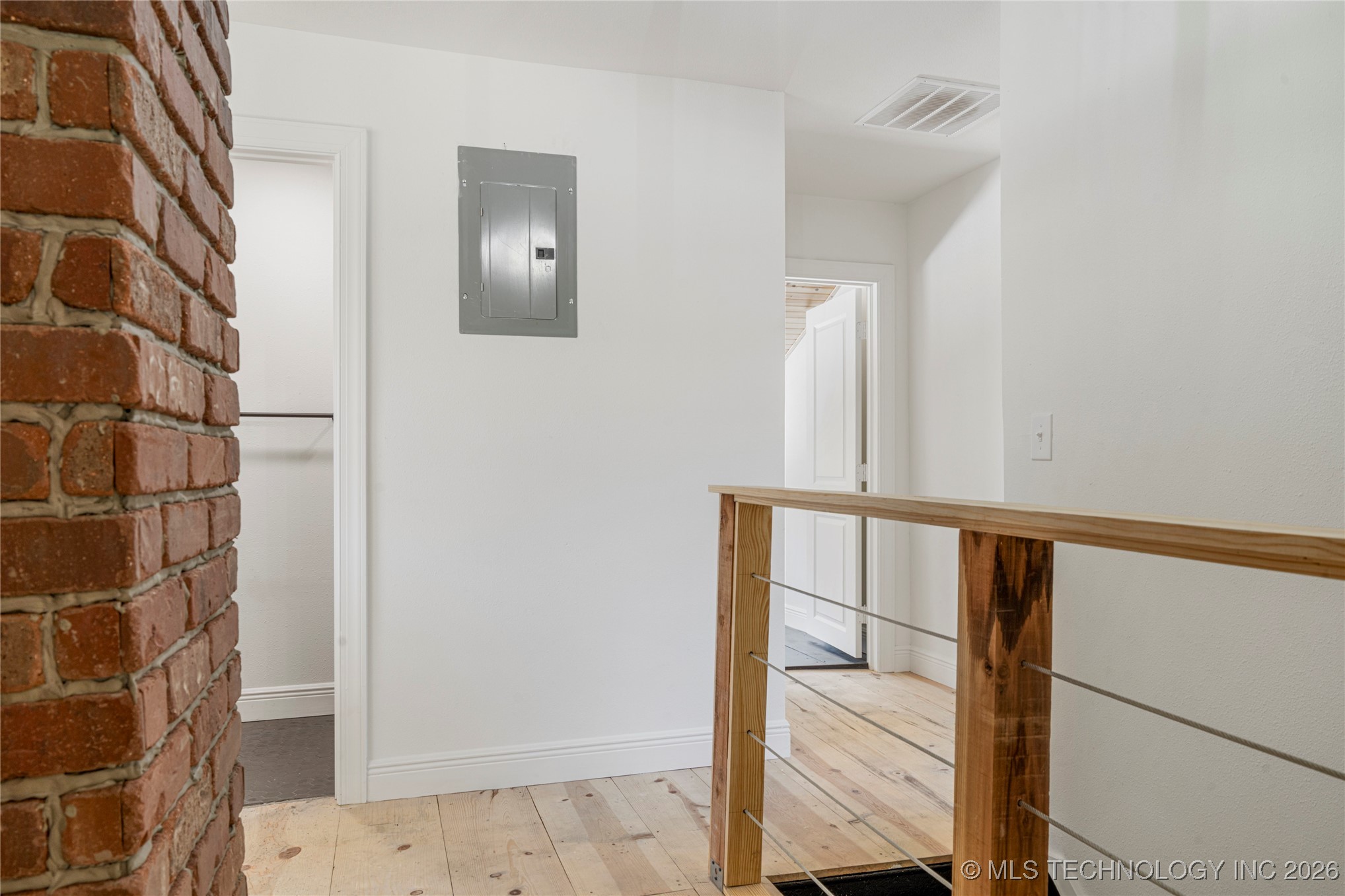 2618 E 8th Street Property Photo 16