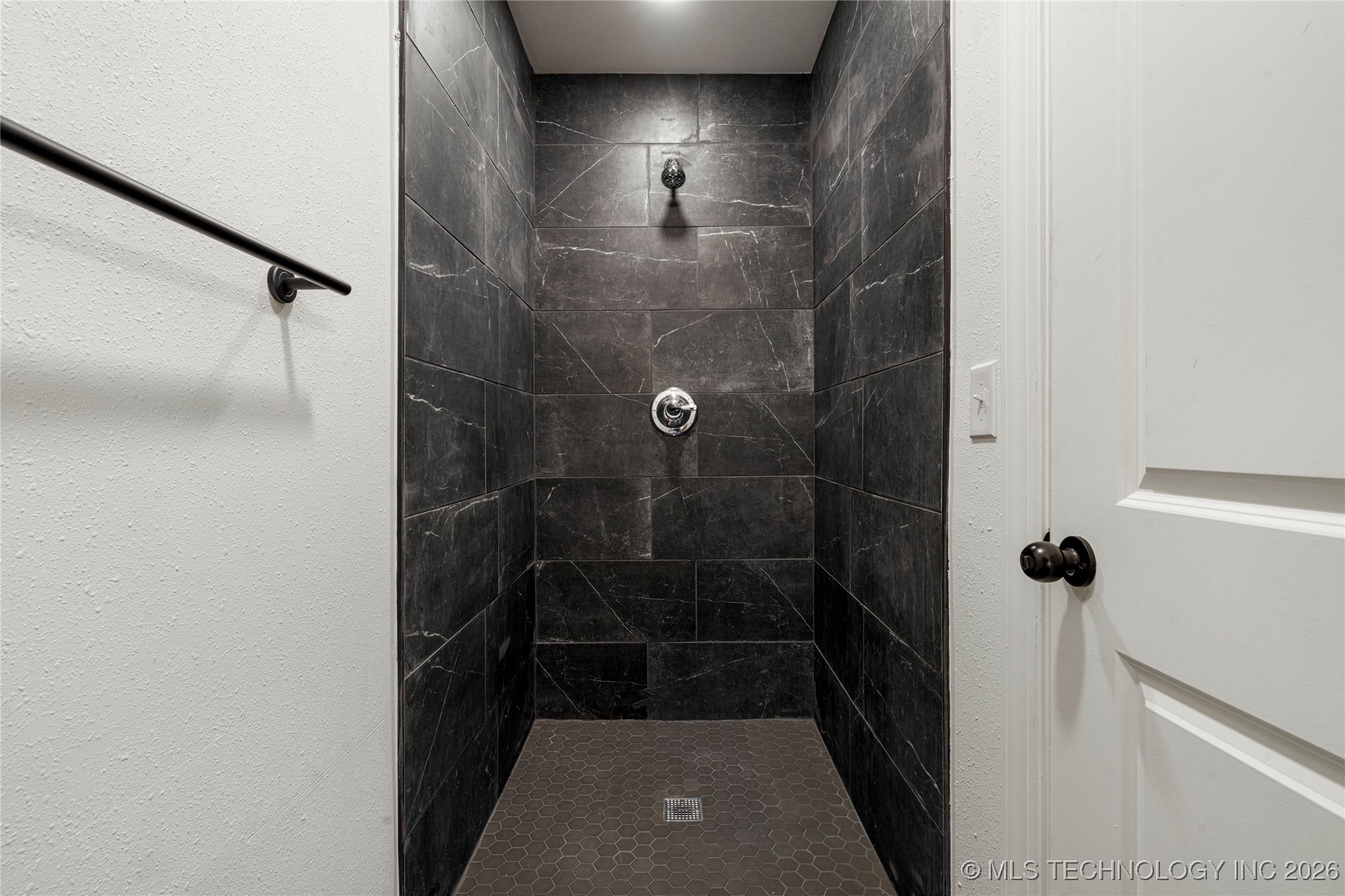 2618 E 8th Street Property Photo 25