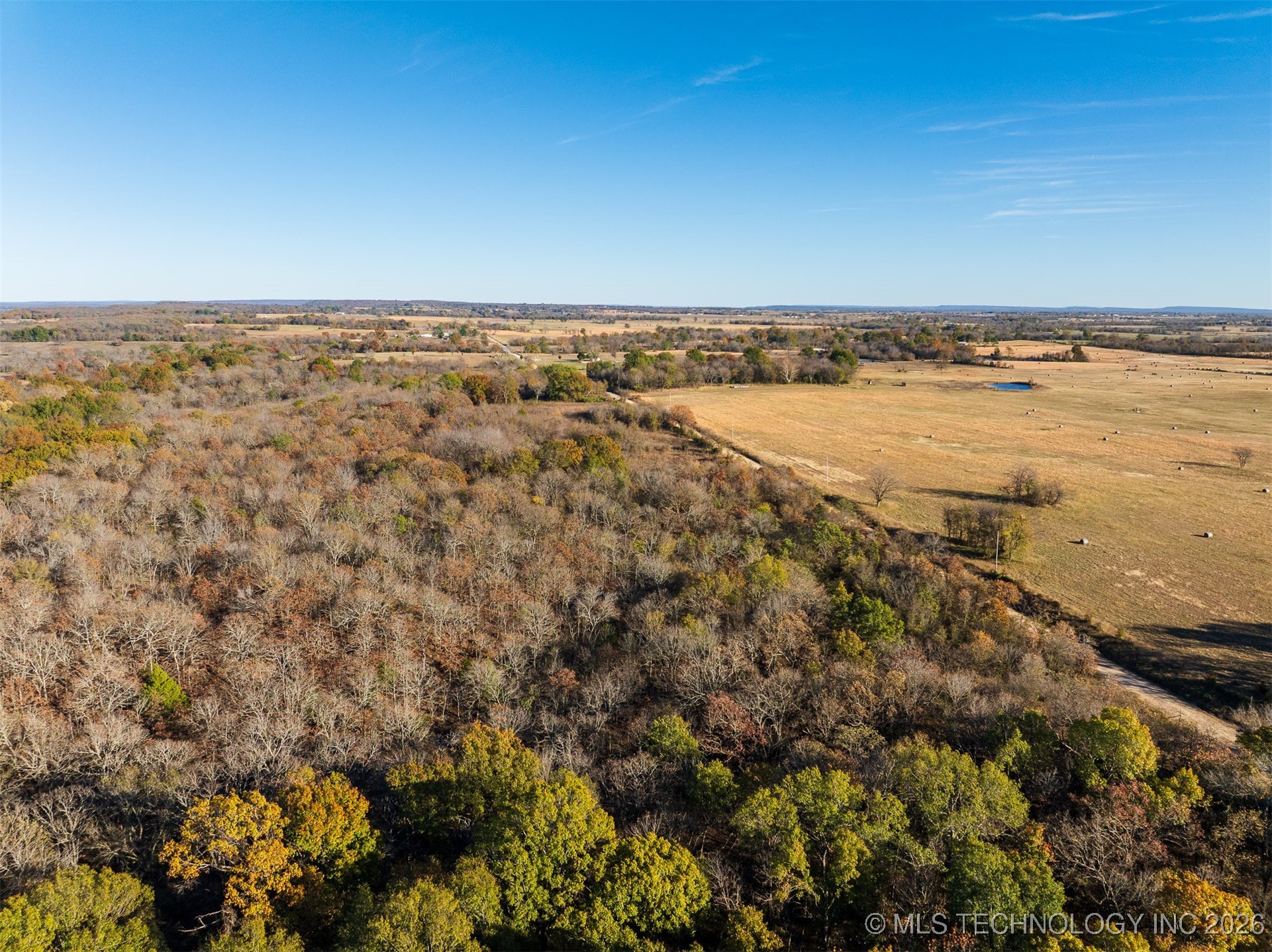 1 E 1020 Road Property Photo 23