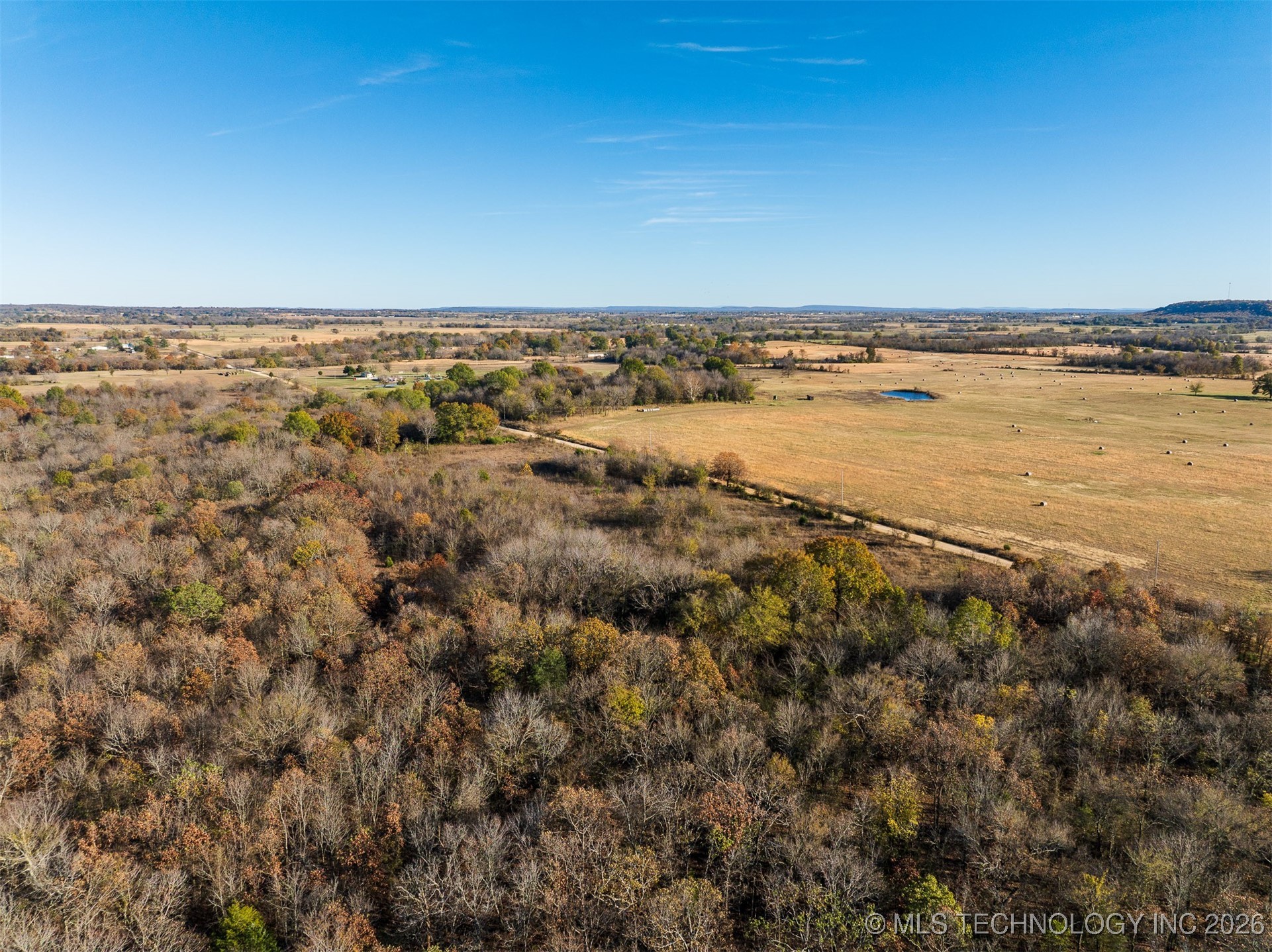 1 E 1020 Road Property Photo 26