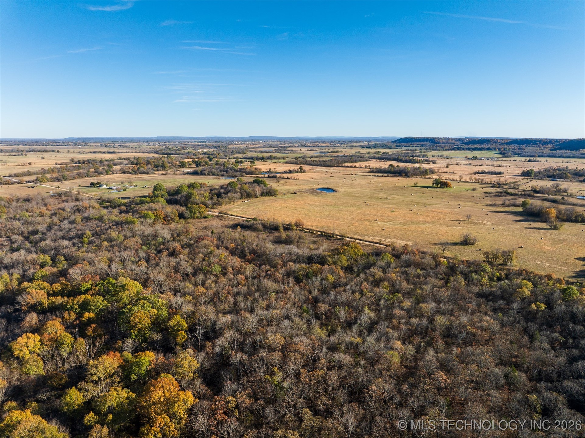 1 E 1020 Road Property Photo 38