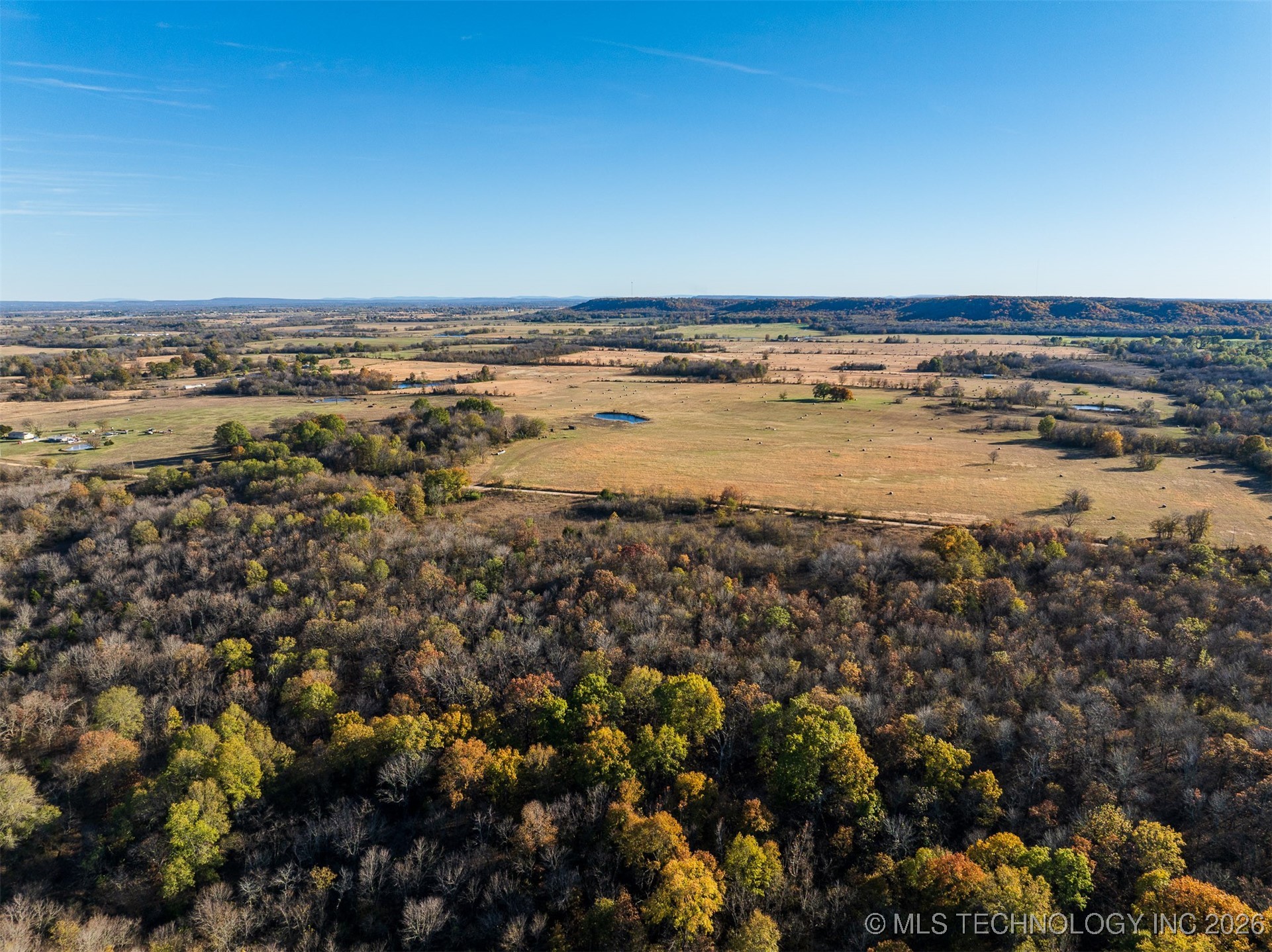 1 E 1020 Road Property Photo 39