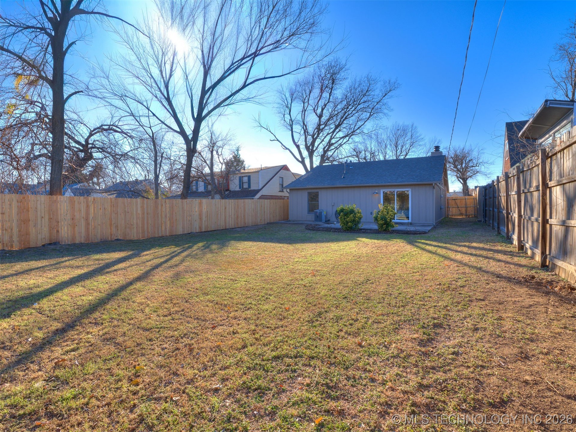 1915 S Indianapolis Avenue Property Photo 9