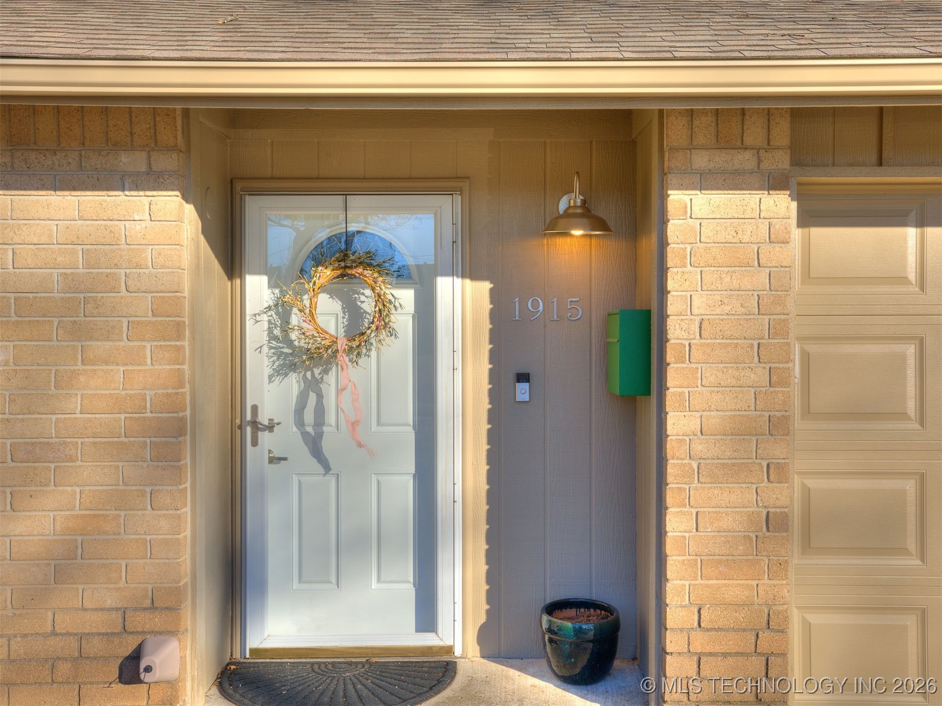 1915 S Indianapolis Avenue Property Photo 10