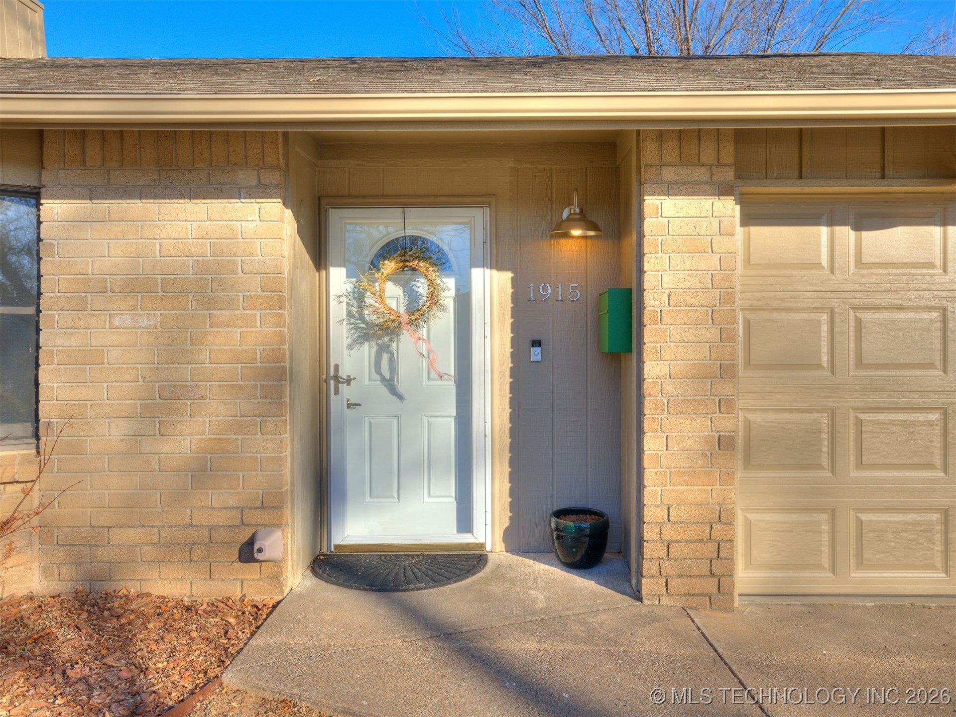 1915 S Indianapolis Avenue Property Photo 11