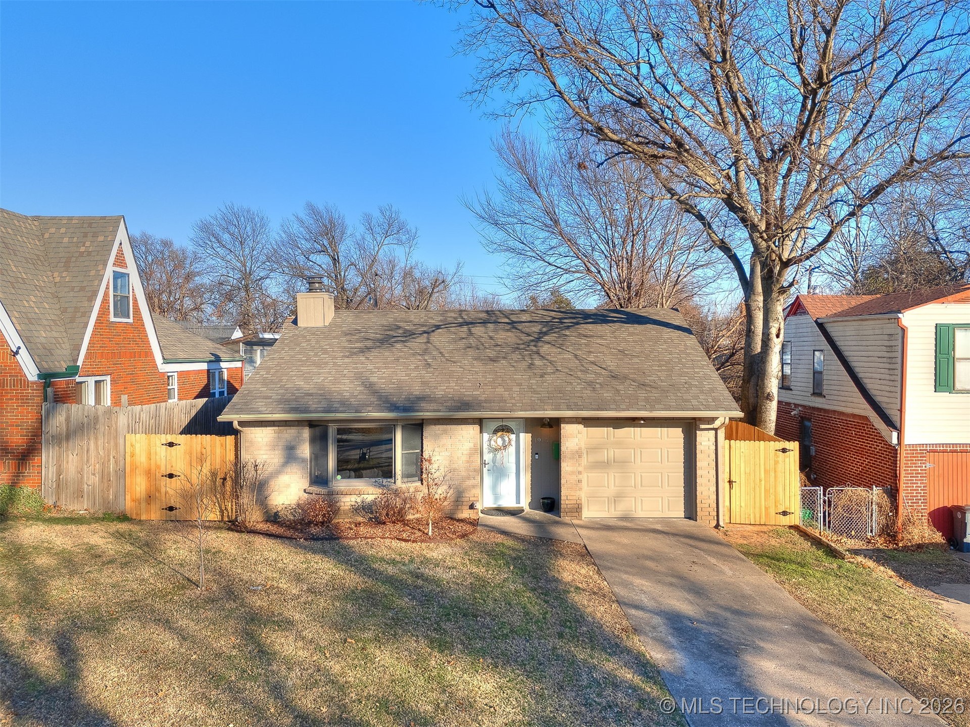 1915 S Indianapolis Avenue Property Photo 12