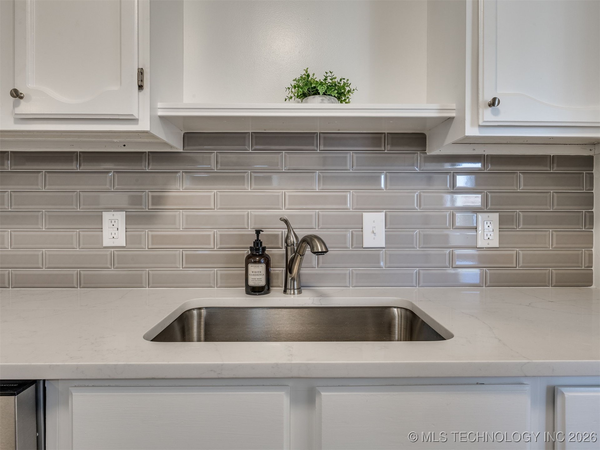 1915 S Indianapolis Avenue Property Photo 34