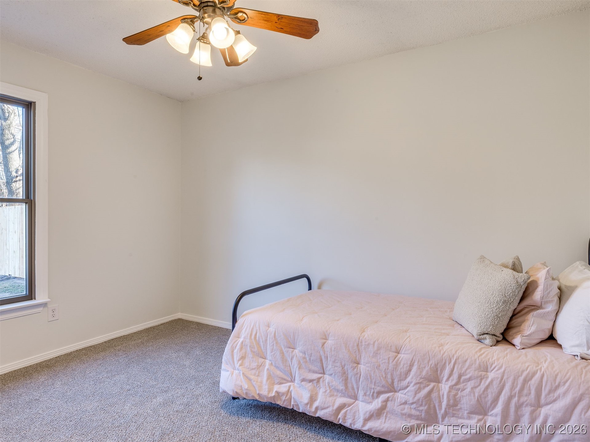 1915 S Indianapolis Avenue Property Photo 36